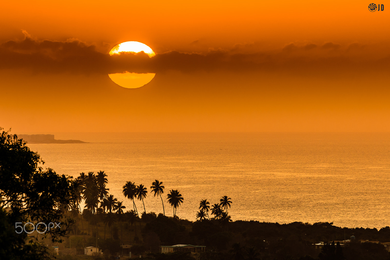 Canon EOS 70D + Canon EF 300mm F2.8L IS II USM sample photo. Dust from sahara desert in puerto rico? photography