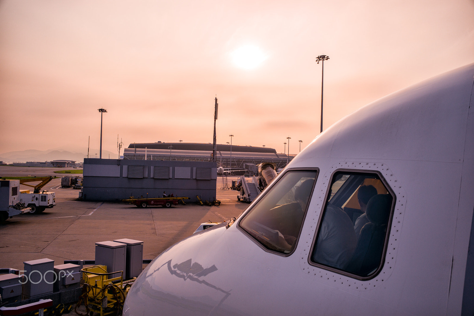 Summicron-M 1:2/90 Leitz sample photo. Evergreen airline - departure at dawn photography