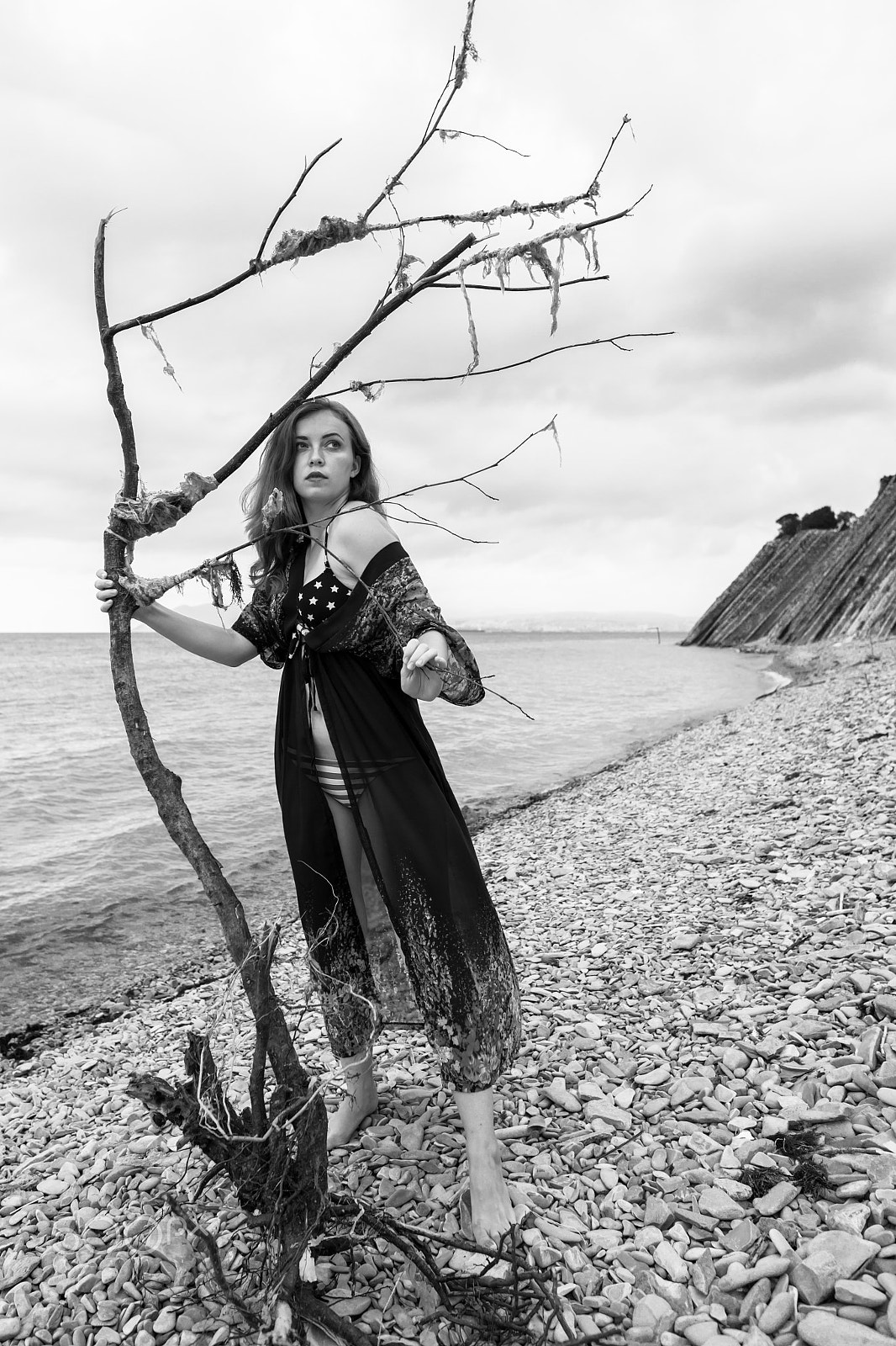 Sigma 24mm F1.4 DG HSM Art sample photo. Portreit on the black sea coastline photography