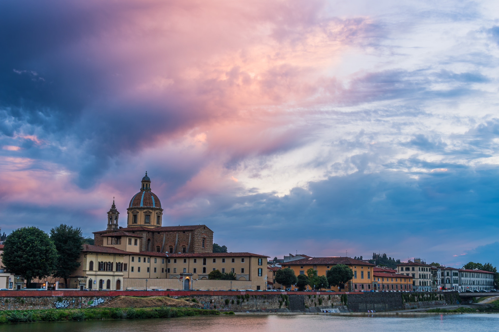 Nikon D5 sample photo. Blue hour from ponte de vecchio photography