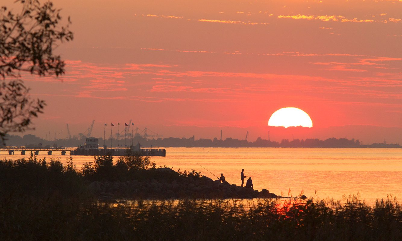 Canon EF 28-80mm f/3.5-5.6 sample photo. Shore photography