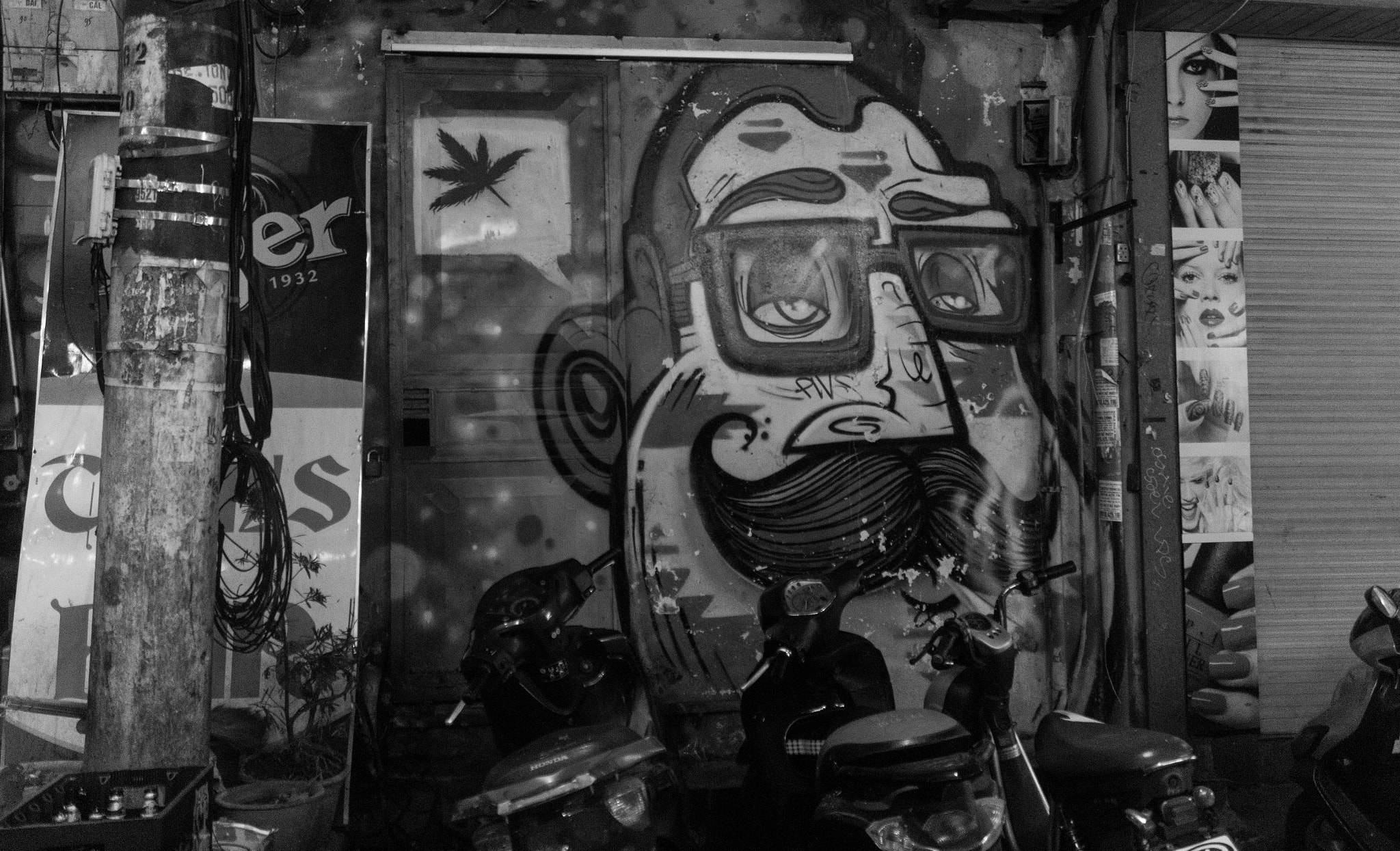 Canon EOS 100D (EOS Rebel SL1 / EOS Kiss X7) sample photo. Graffiti photography