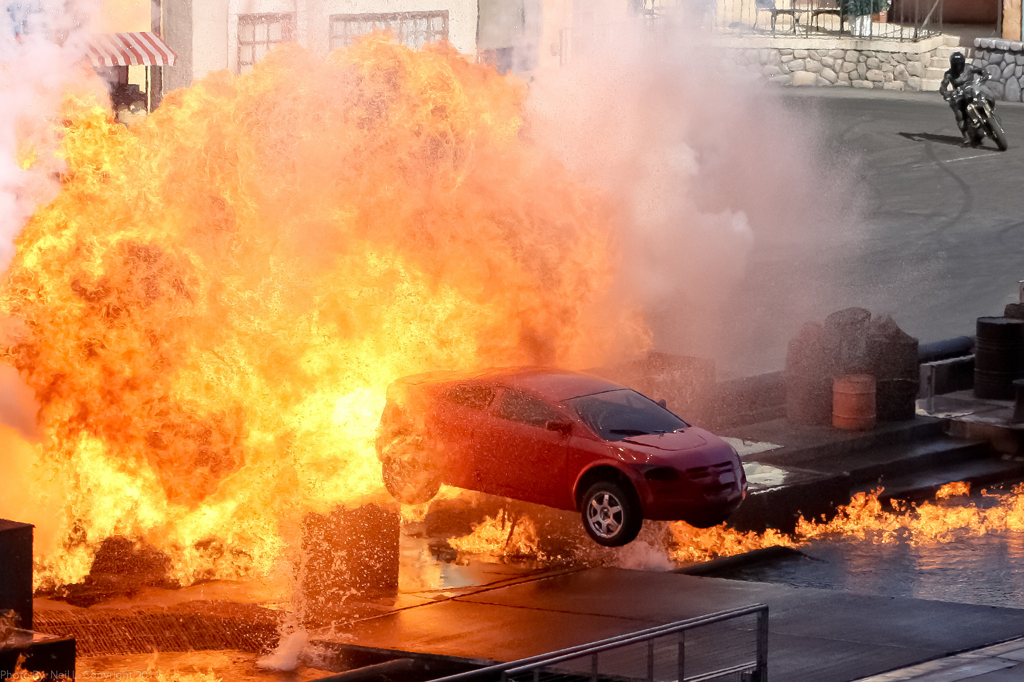 Canon EOS 1000D (EOS Digital Rebel XS / EOS Kiss F) + EF75-300mm f/4-5.6 sample photo. Stunt car and explosions photography