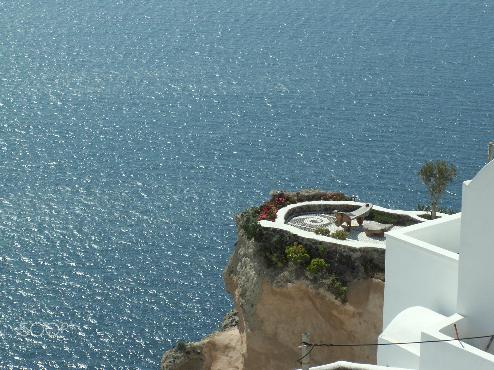 KONICA MINOLTA DiMAGE Z5 sample photo. Santorini balcony photography