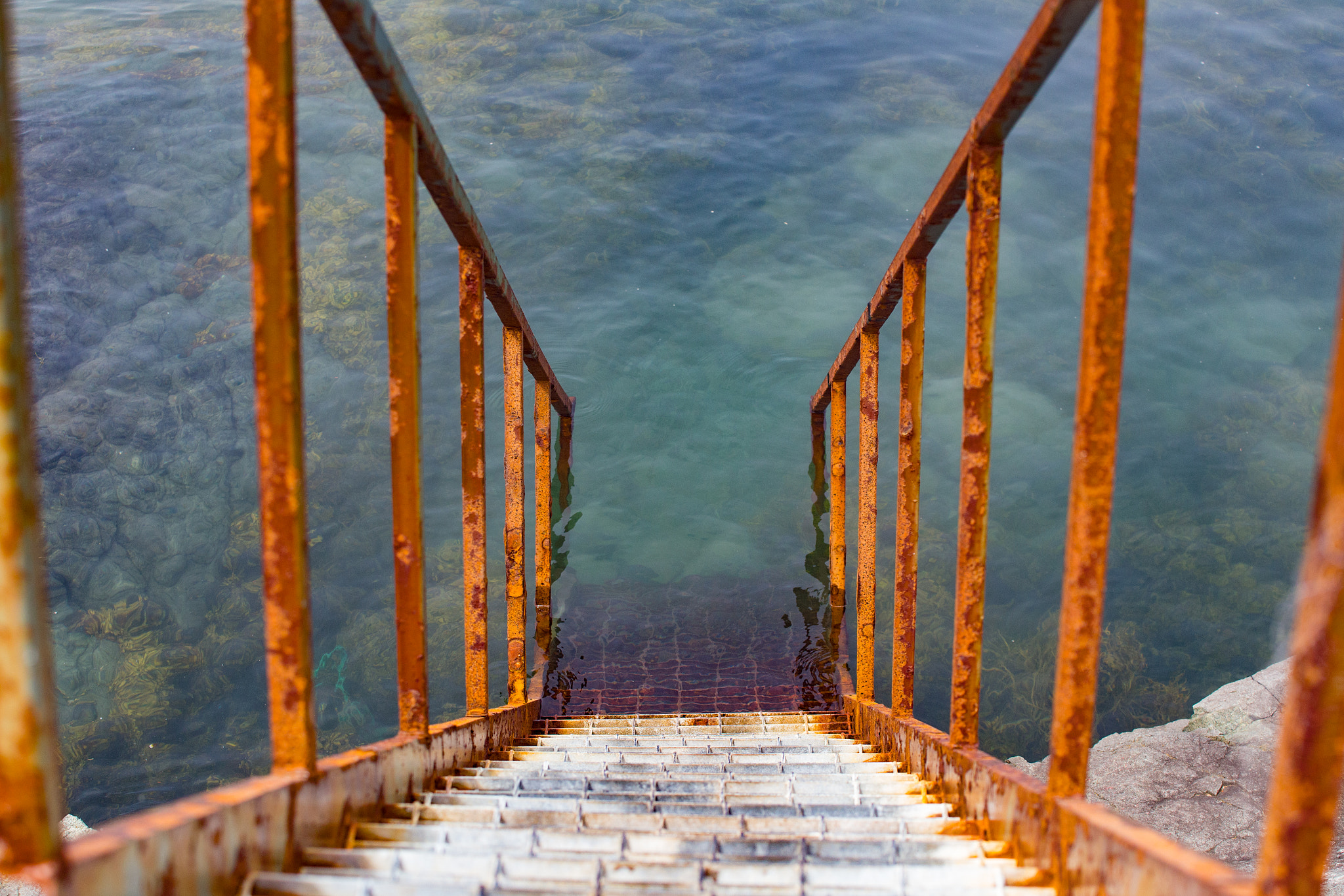 Tamron SP AF 70-200mm F2.8 Di LD (IF) MACRO sample photo. Stairs to the ocean photography