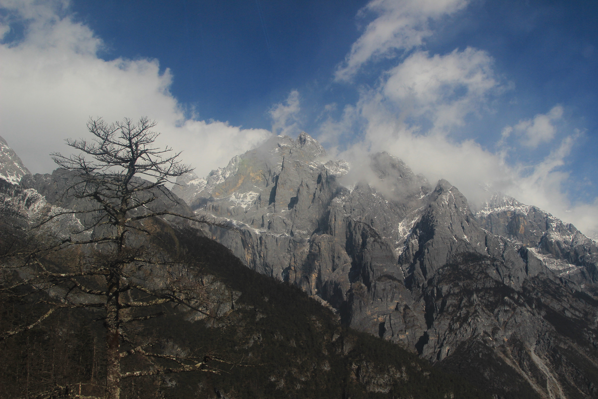 Canon EOS 600D (Rebel EOS T3i / EOS Kiss X5) sample photo. Snow mountain photography