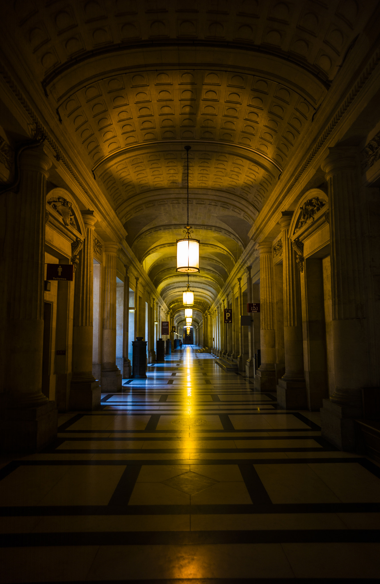 Leica M9 + Elmarit-M 21mm f/2.8 sample photo. Paris photography