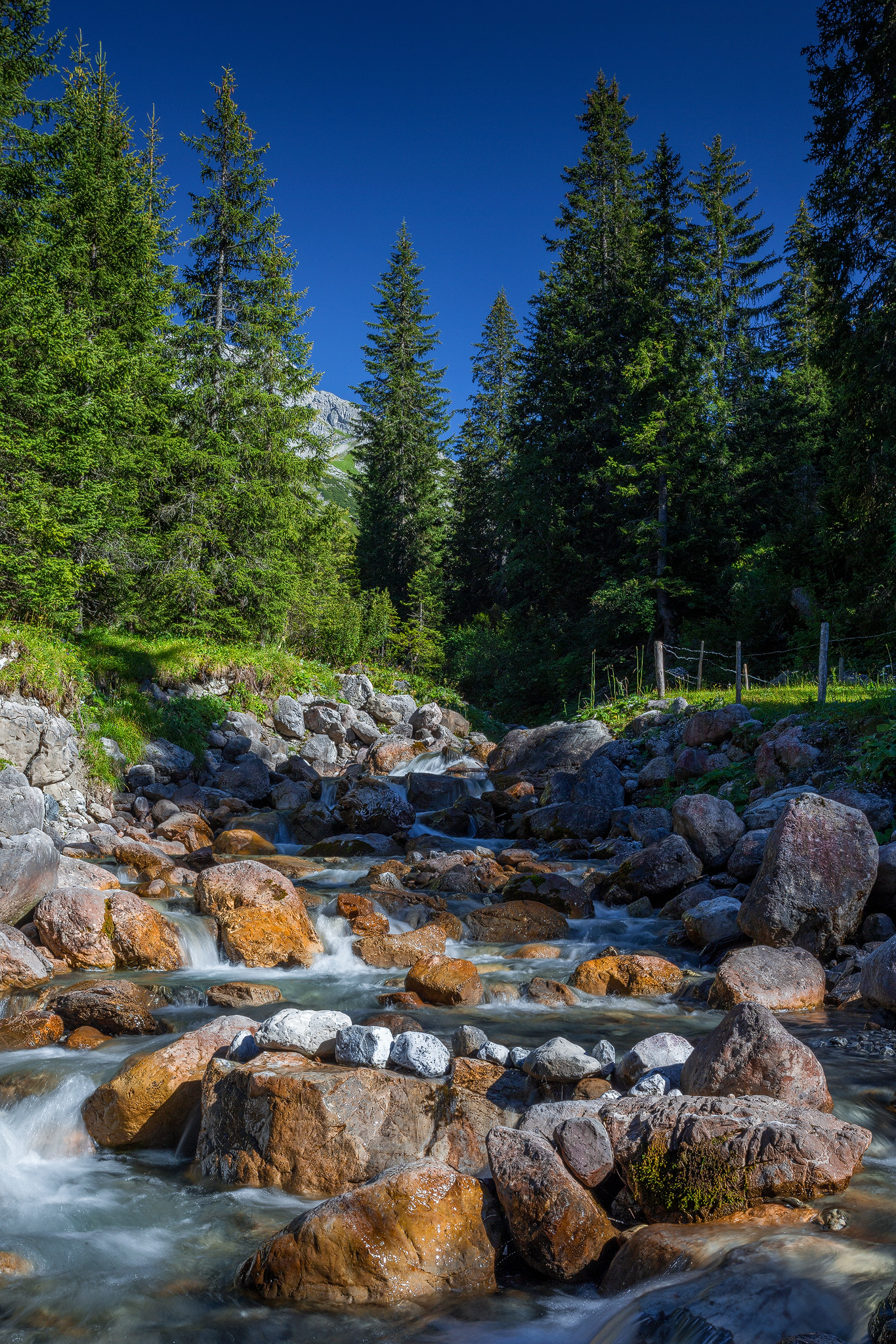 Canon EOS-1D X + Canon EF 17-40mm F4L USM sample photo. Lovely place... photography