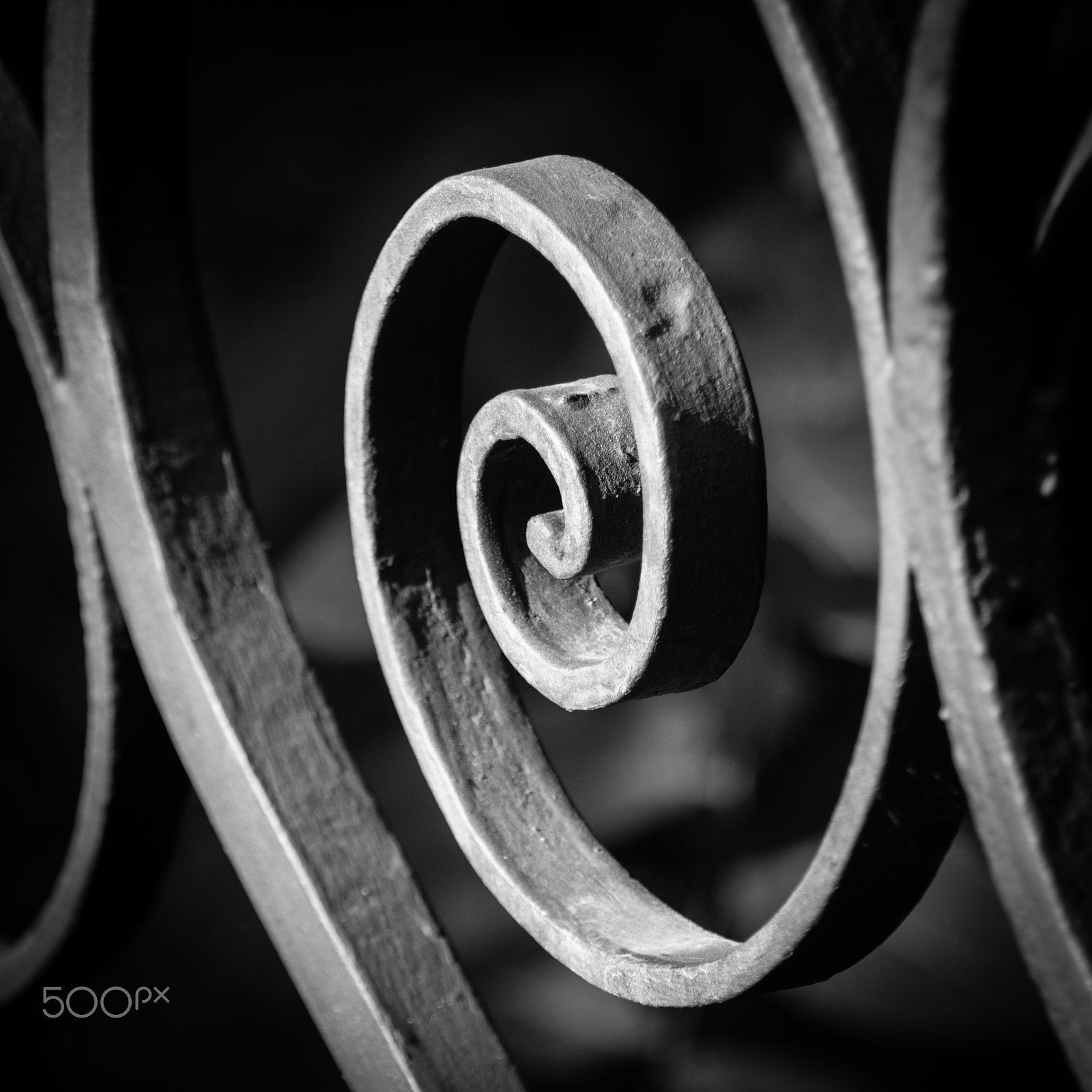 AF Nikkor 70-210mm f/4-5.6 sample photo. Swirl photography