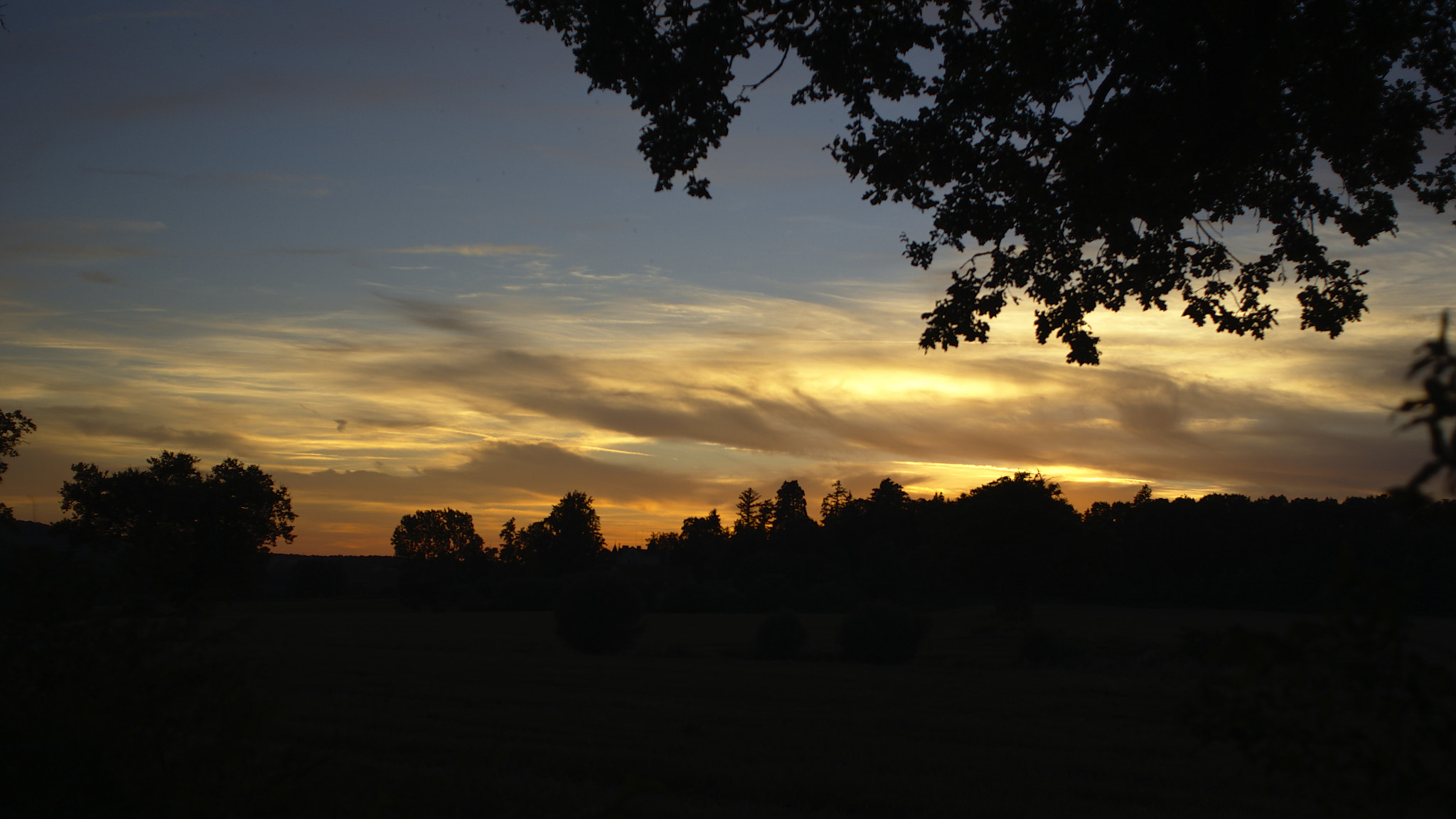 Nikon D7000 + AF Nikkor 28mm f/2.8 sample photo. Sunset photography