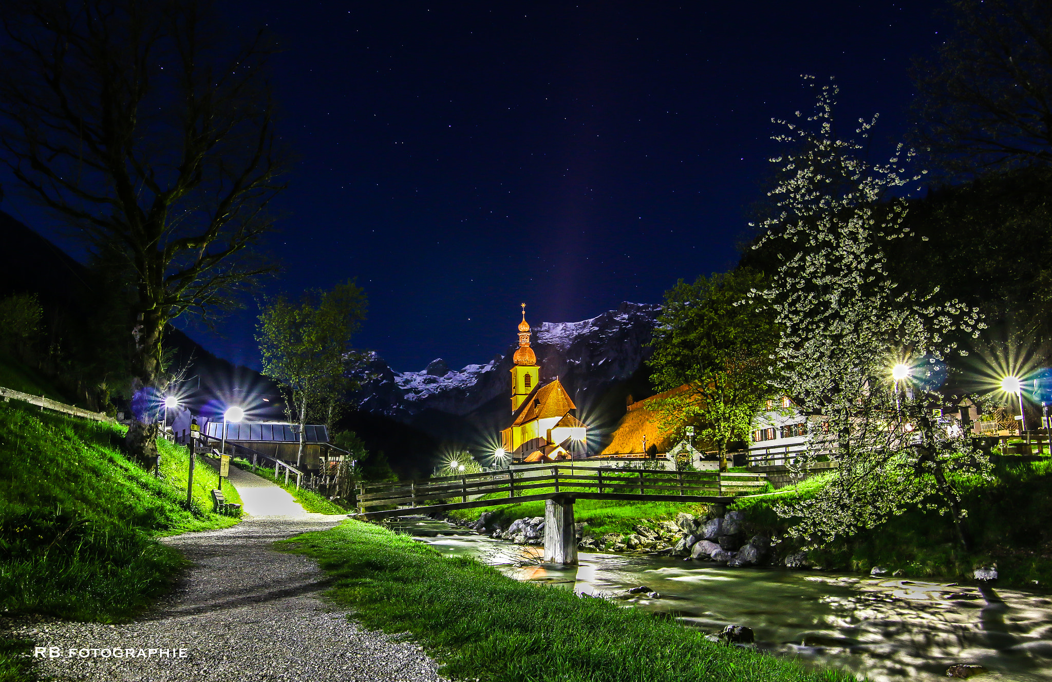 Canon EOS 70D + Canon EF 300mm f/2.8L sample photo. This is taken in the small bavarian town of ramsau with its very famous church. photography