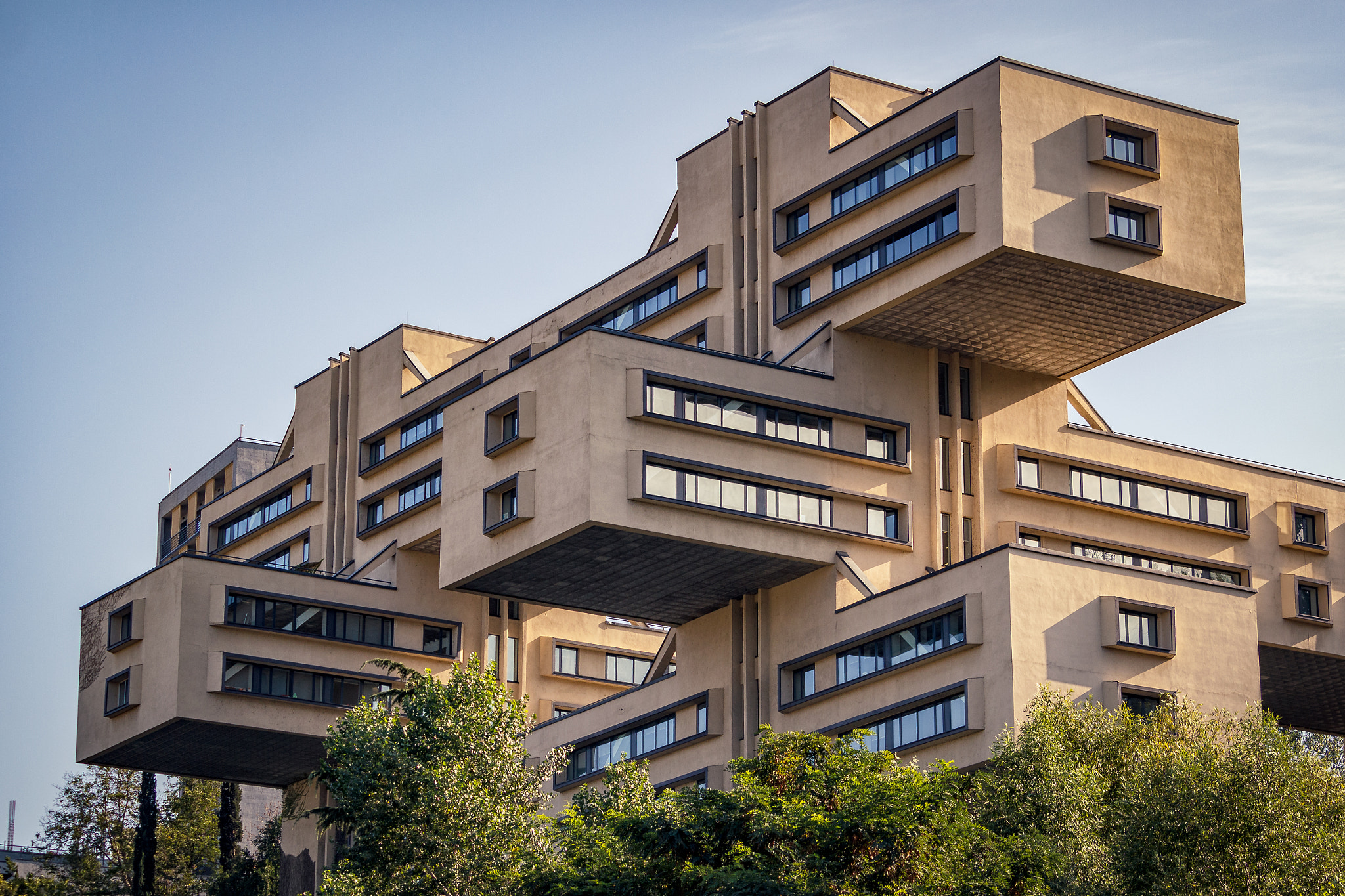 Canon EF-S 55-250mm F4-5.6 IS STM sample photo. Jenga house tbilisi photography