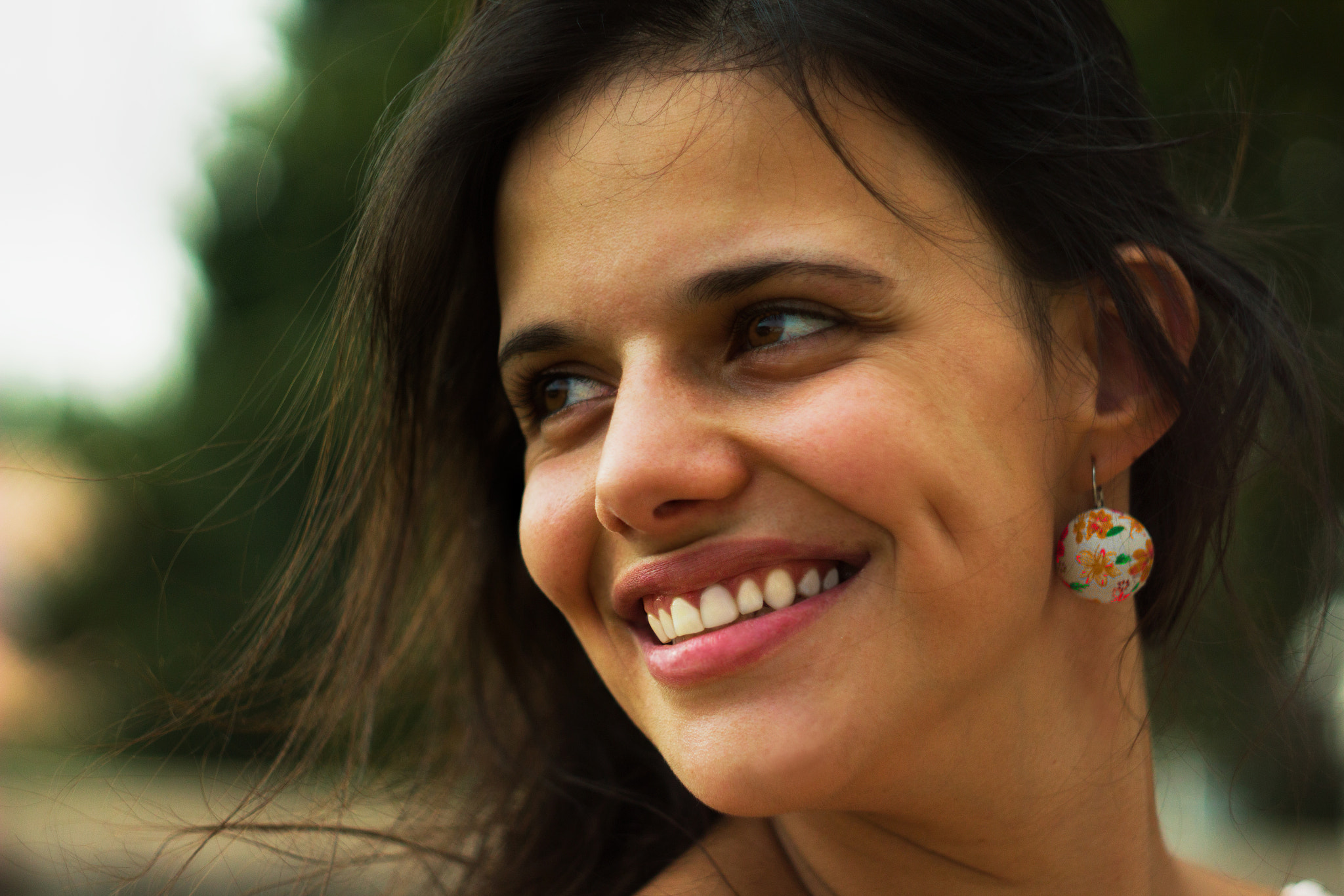 Canon EF 35-80mm f/4-5.6 sample photo. Happy smile photography