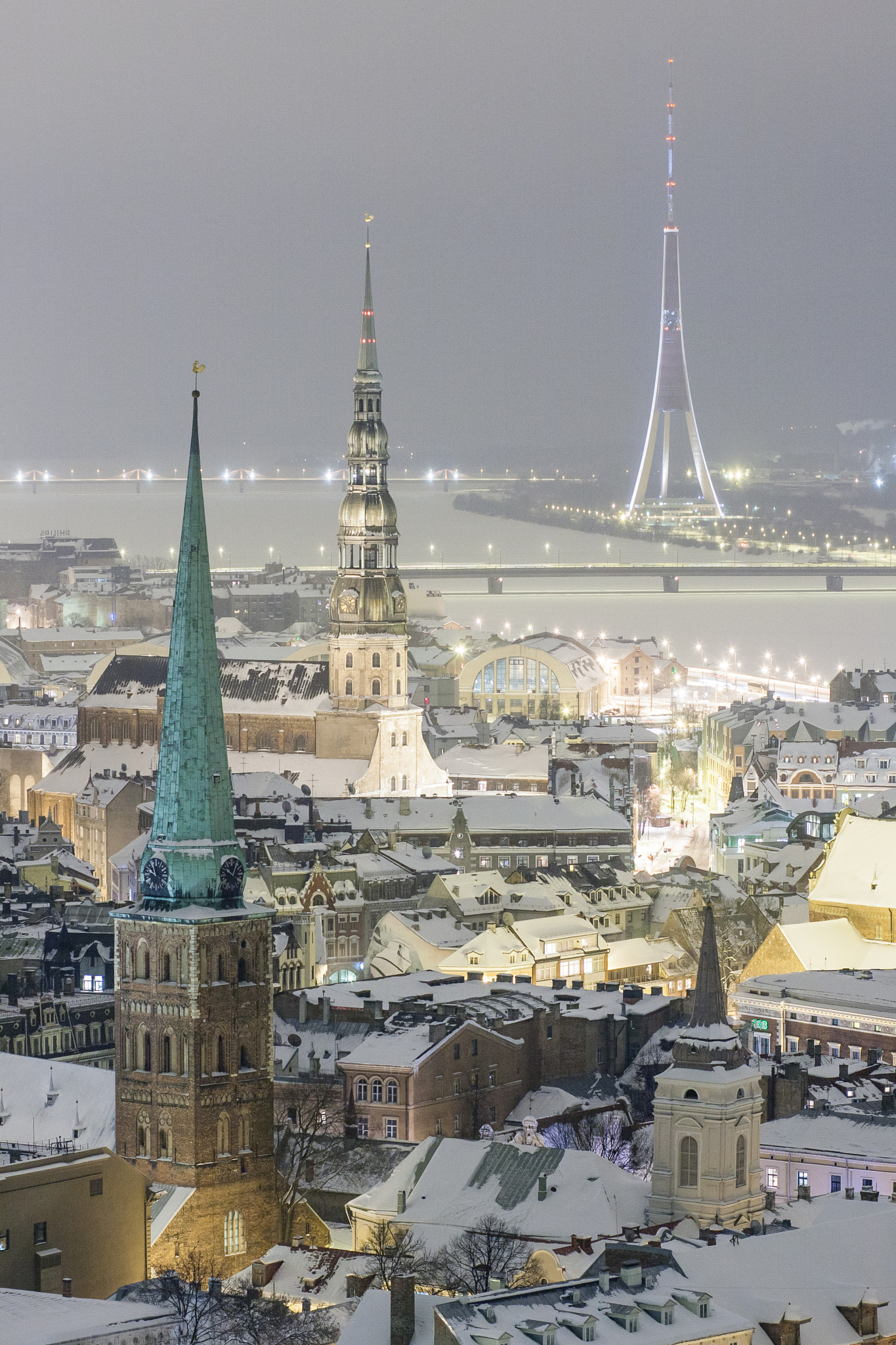 Canon EOS 40D + Canon EF 85mm F1.8 USM sample photo. Riga, latvia photography