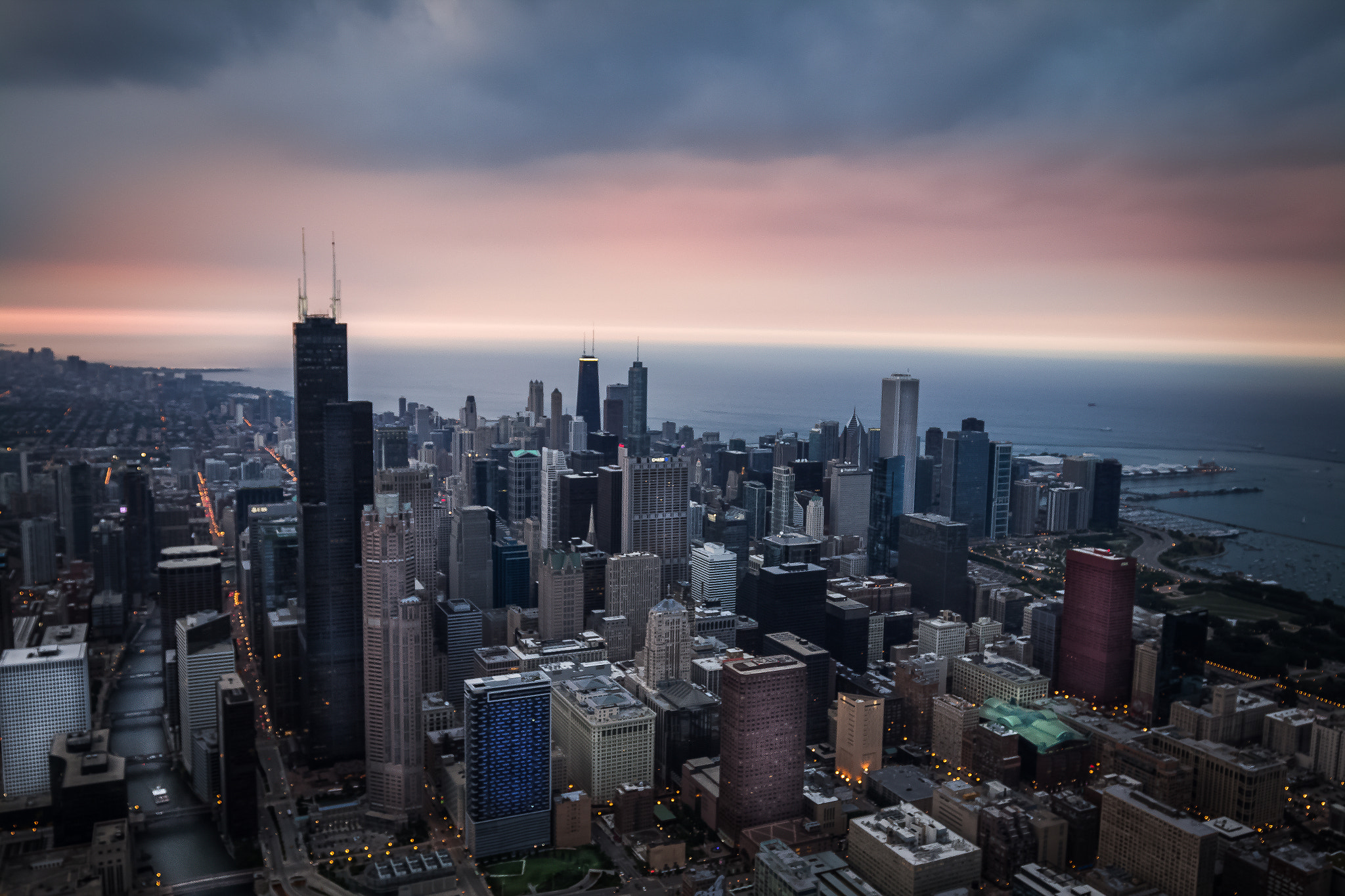 Canon EOS 70D + Canon EF 16-35mm F4L IS USM sample photo. Aerial(willis tower aka sears tower) photography