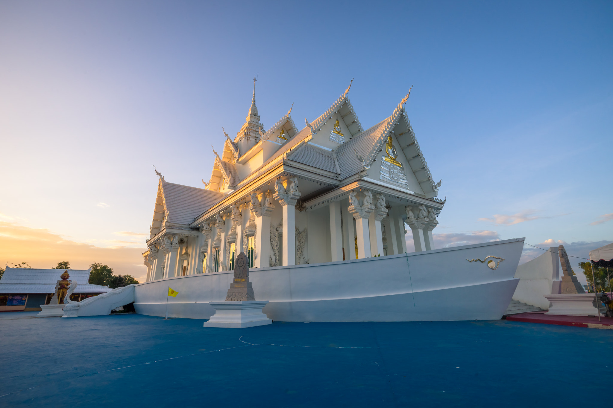 Sony a99 II + Sony Vario-Sonnar T* 16-35mm F2.8 ZA SSM sample photo. Wat hin thaen lamphachi  and boat  style church ,kanchanaburi, t photography