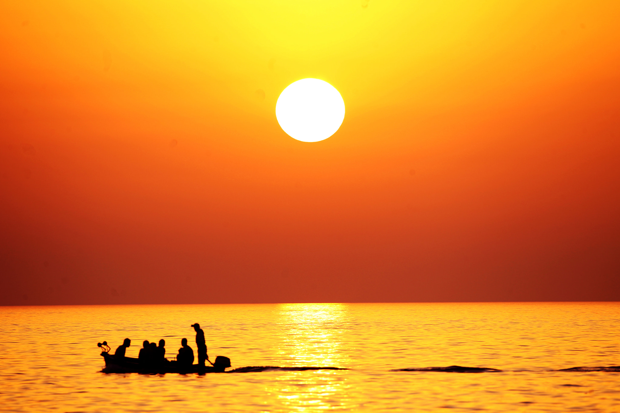 Canon EOS-1D Mark IV sample photo. Orangy sunset photography