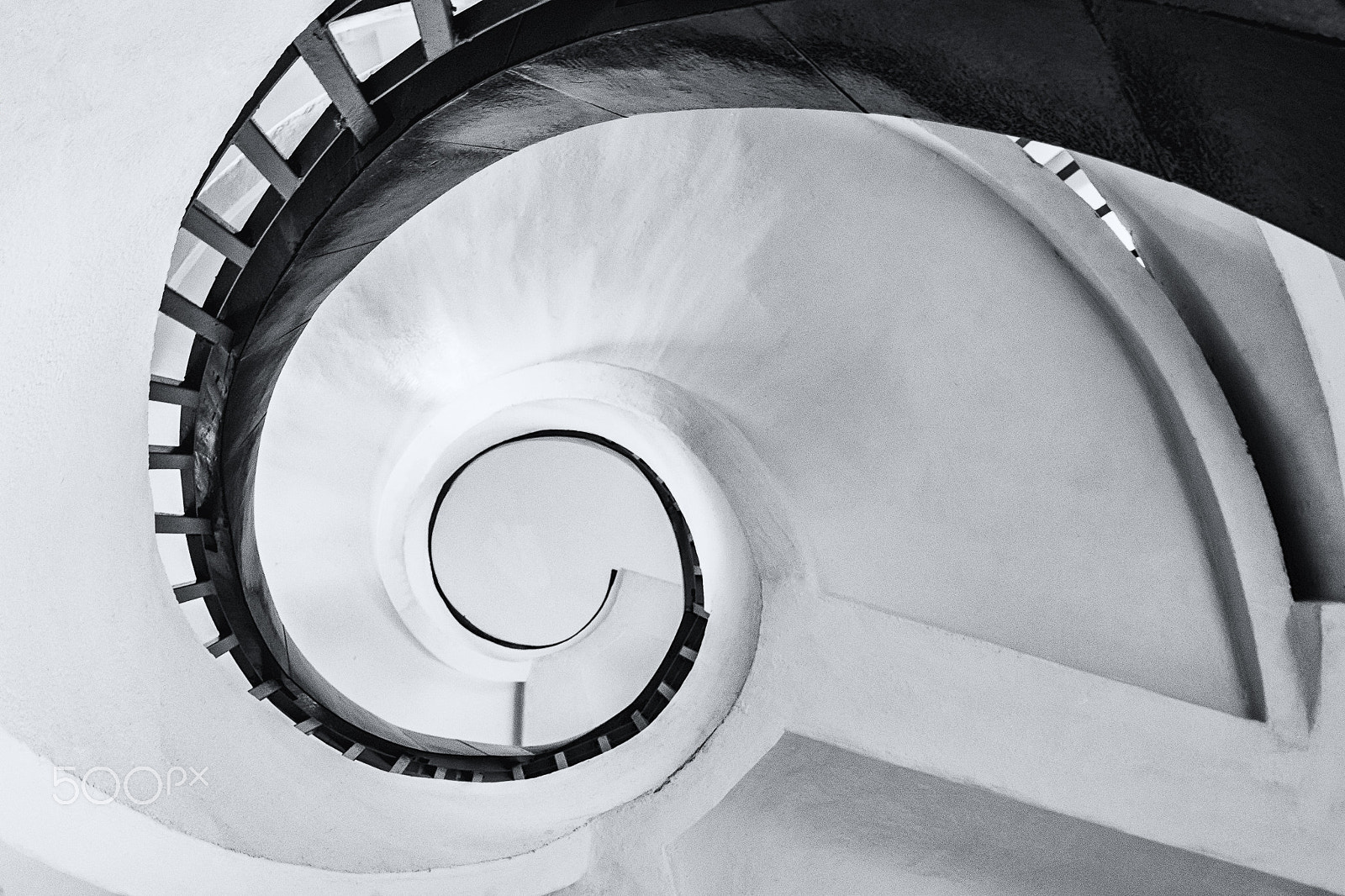 Pentax K-30 + Sigma sample photo. Twin pagoda spiral photography