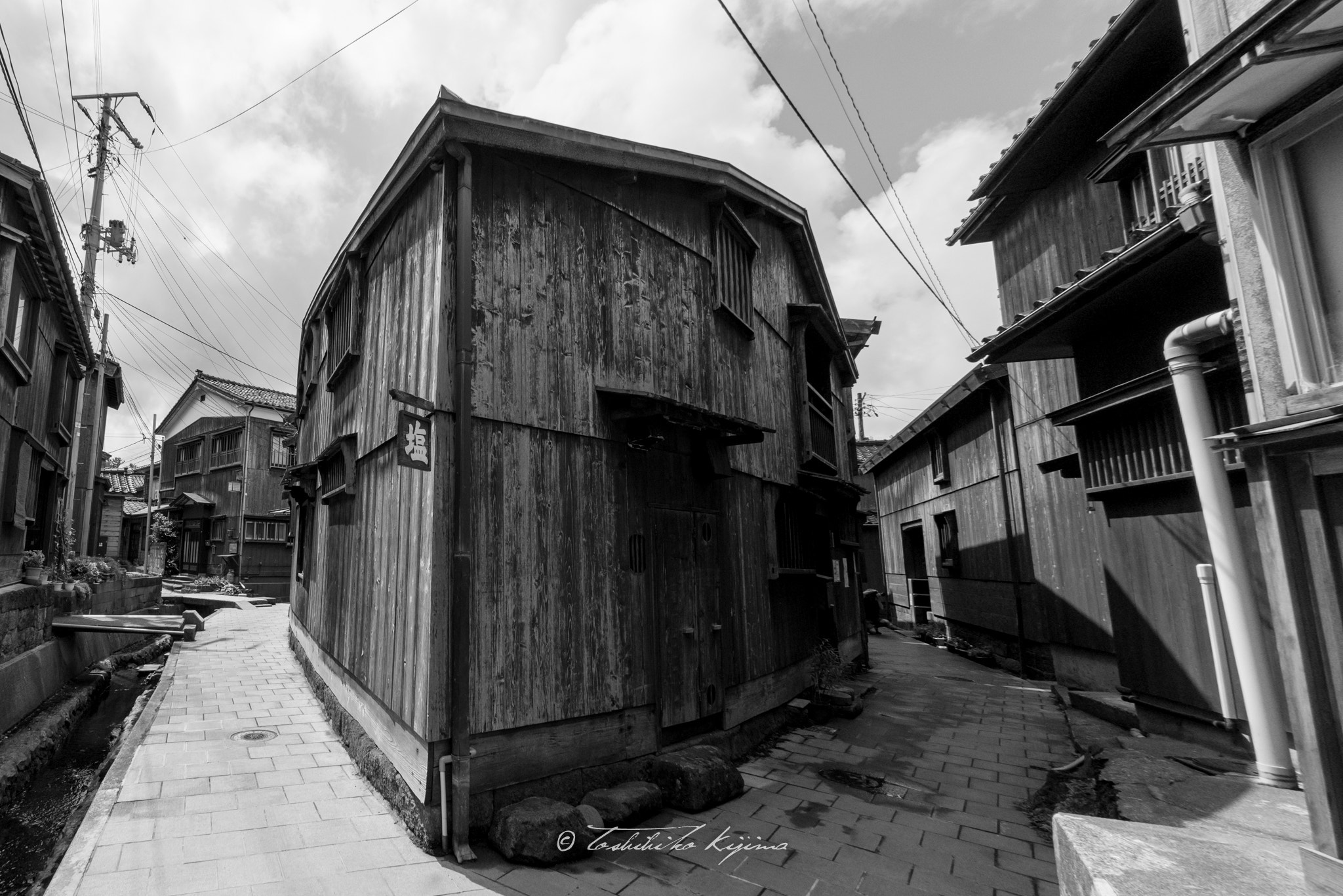 Nikon D750 + Sigma 15mm F2.8 EX DG Diagonal Fisheye sample photo. Salt photography