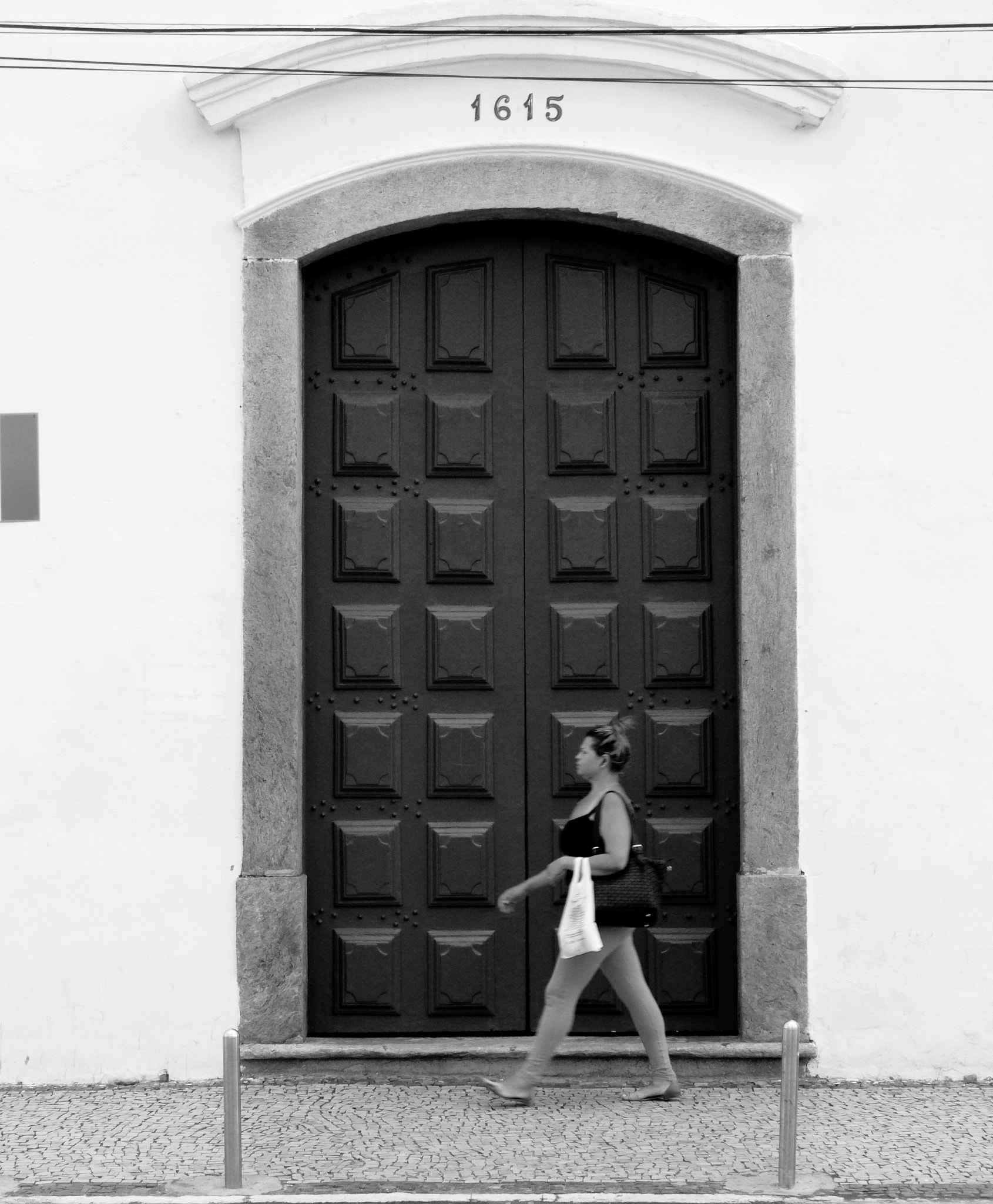 Panasonic DMC-LX1 sample photo. The door. photography