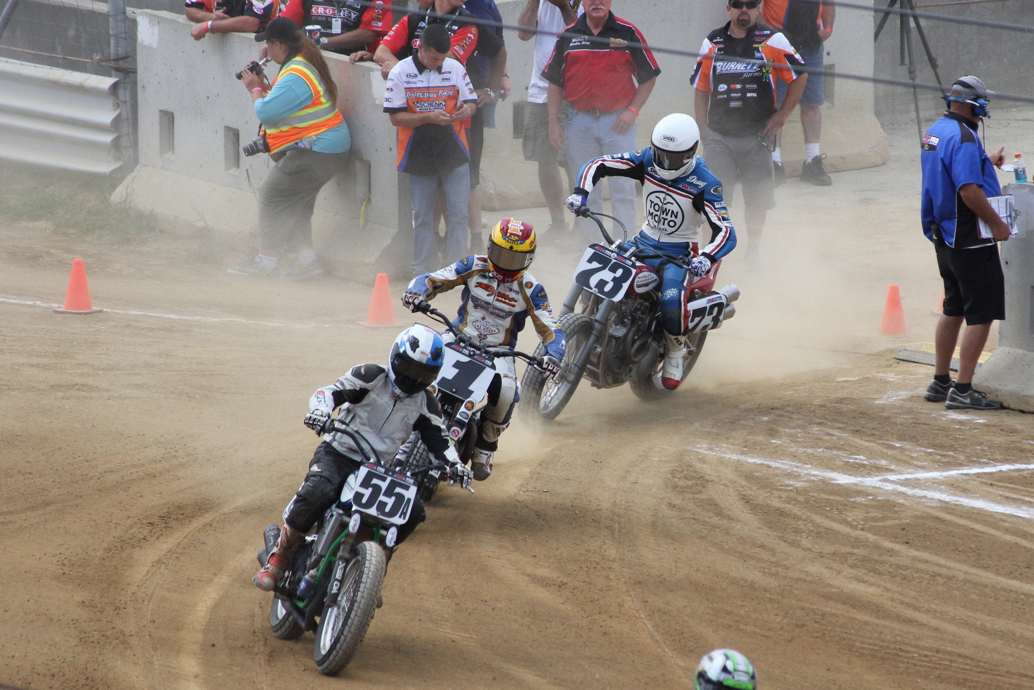 Canon EF 70-300mm F4-5.6 IS USM sample photo. Flat track racing photography