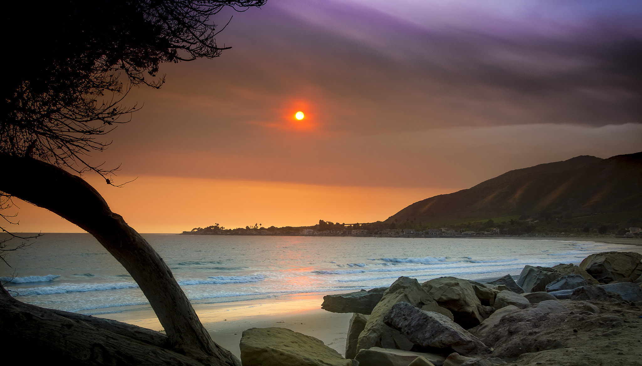 Sigma ZOOM-alpha 35-135mm F3.5-4.5 sample photo. Rey fire sunset #2 photography