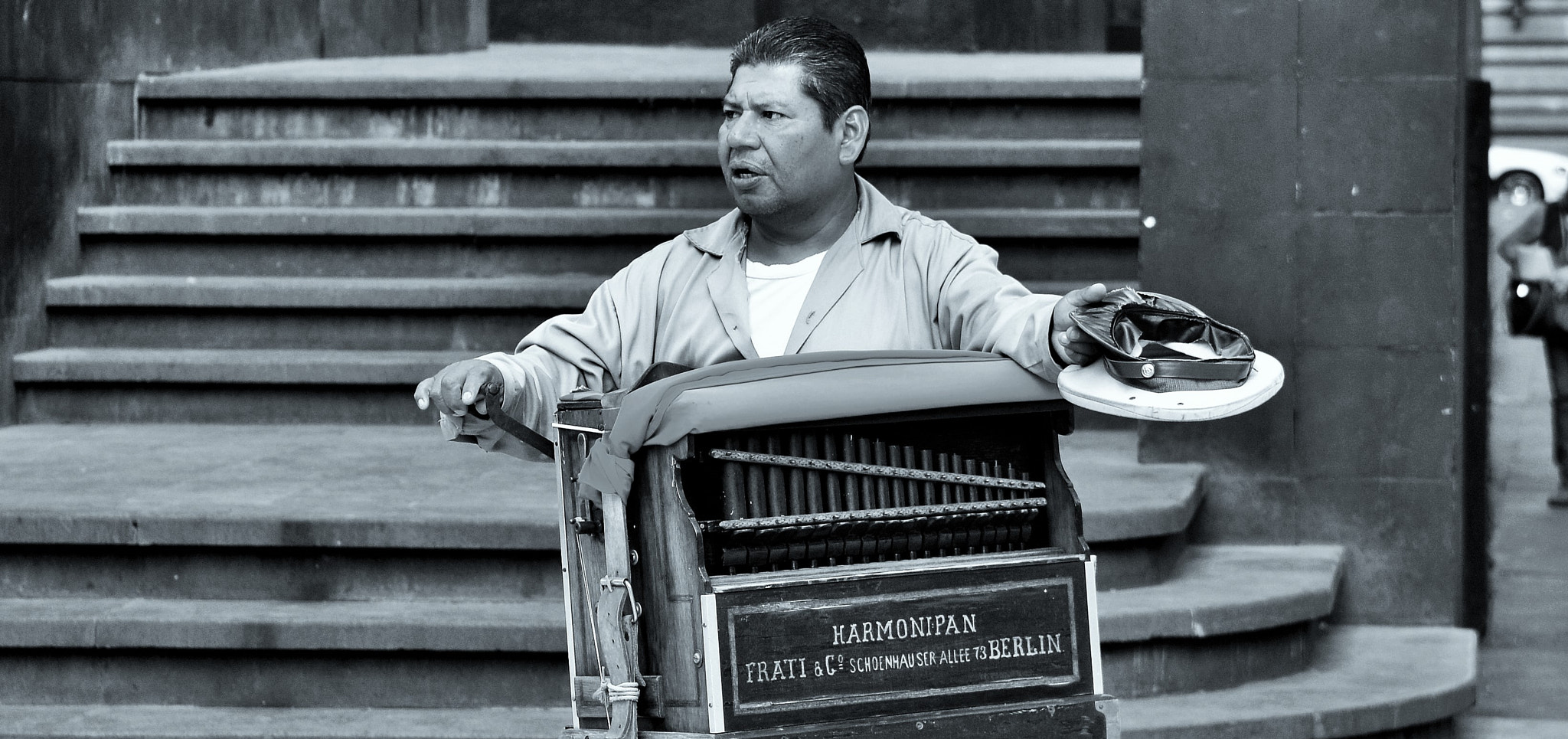 Nikon D610 sample photo. Street musician photography