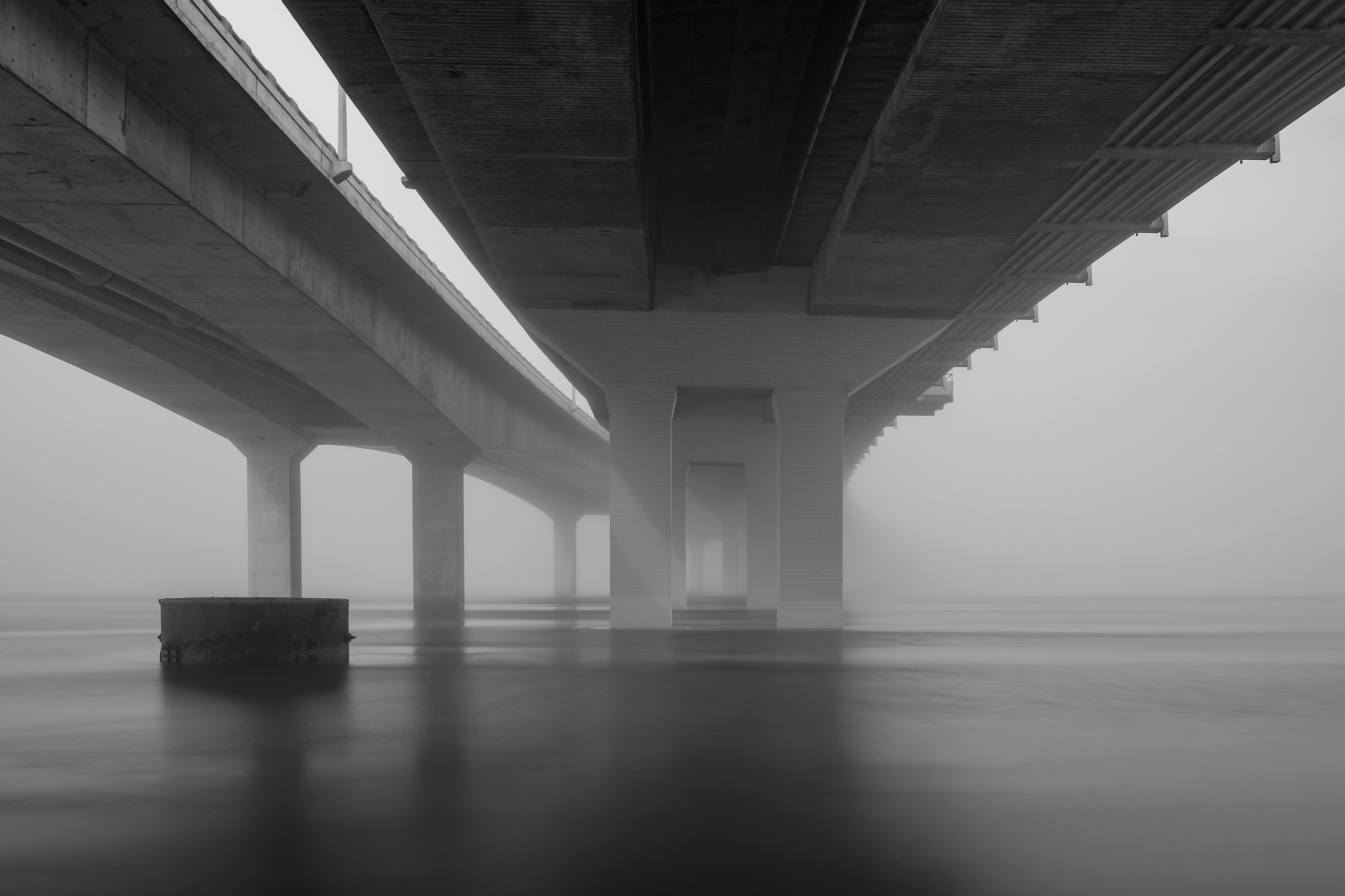 Sigma 17-70mm F2.8-4 DC Macro OS HSM | C sample photo. Under the bridge photography