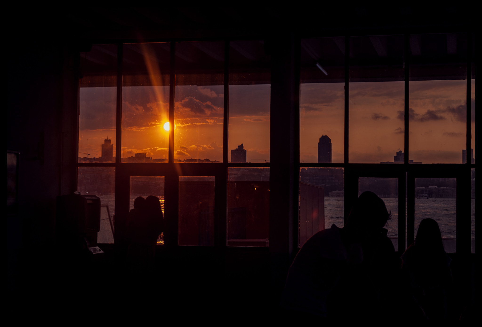 Sigma 17-70mm F2.8-4.5 DC Macro Asp. IF sample photo. Sole finestra by matteo scardovelli photography