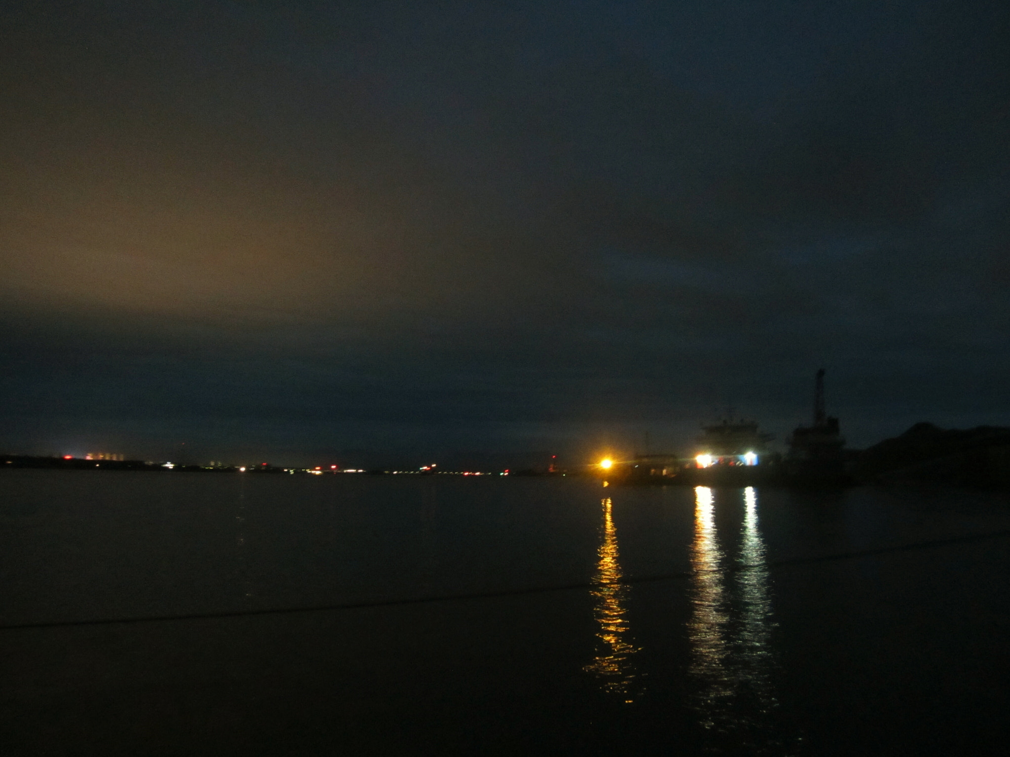 Canon PowerShot ELPH 100 HS (IXUS 115 HS / IXY 210F) sample photo. 「江夜」 photography