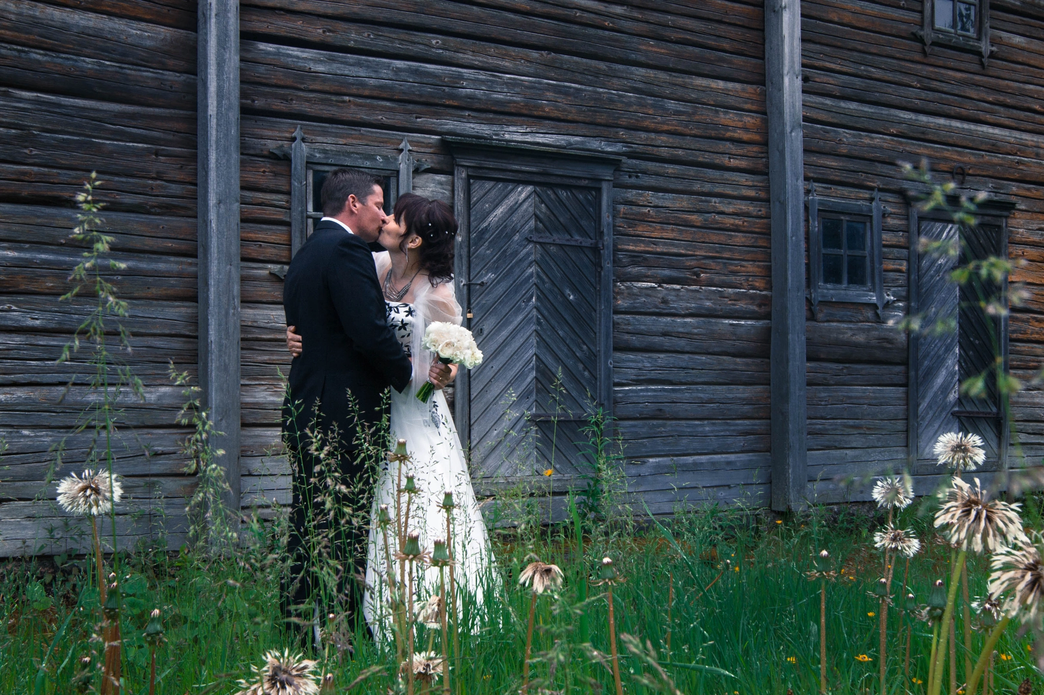 Canon EOS-1D Mark II sample photo. Summer wedding in finland photography