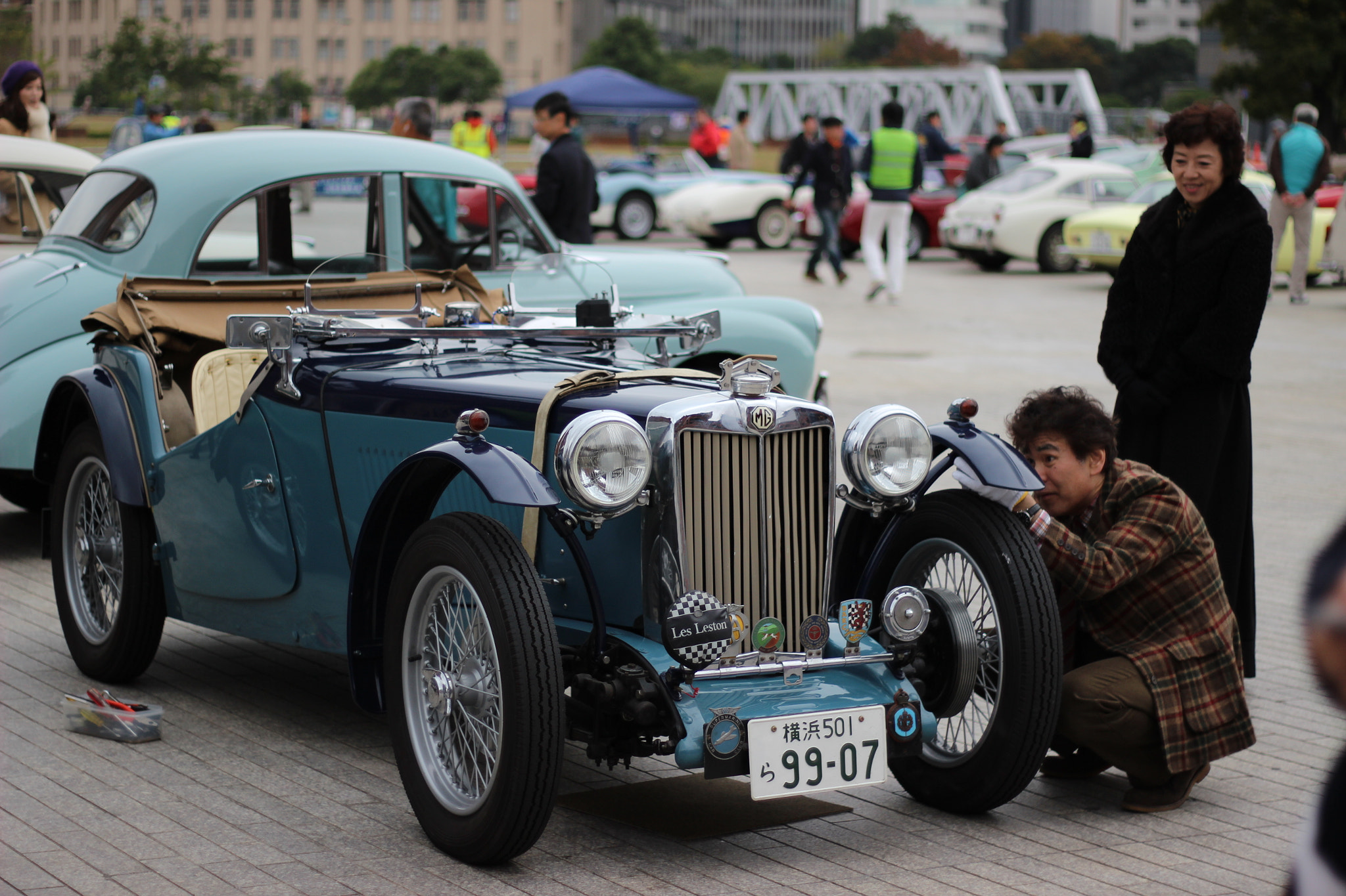 Canon EOS 600D (Rebel EOS T3i / EOS Kiss X5) sample photo. Gentleman and his wife photography
