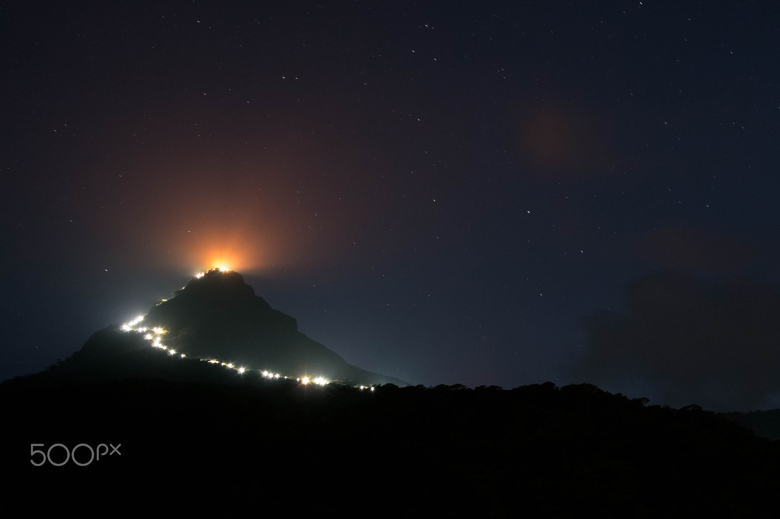 Sony DT 16-105mm F3.5-5.6 sample photo. Pilgrimage to the adam's peak photography