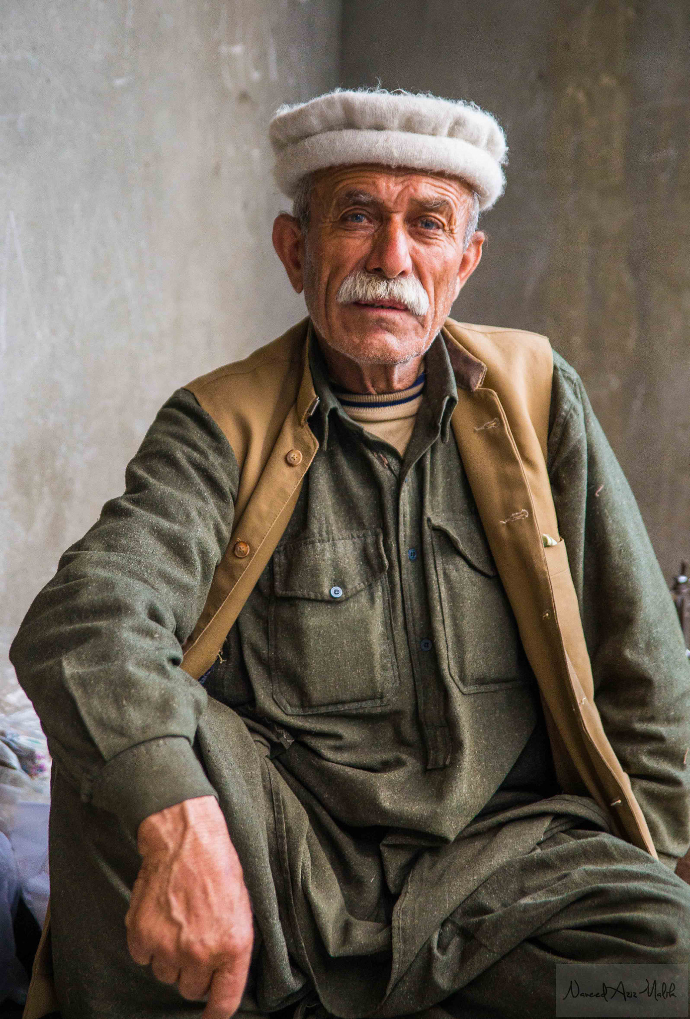 Canon EOS 6D + Canon EF 400mm f/2.8L sample photo. People of hunza photography
