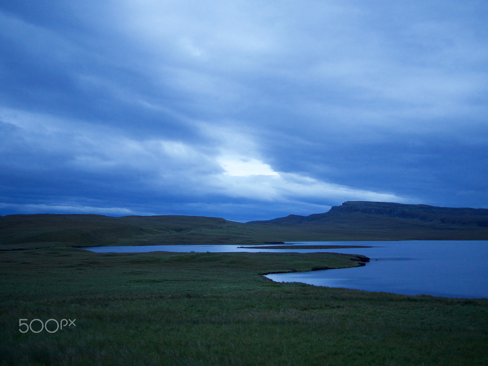 Olympus OM-D E-M10 + Panasonic Lumix G 20mm F1.7 ASPH sample photo. Sunset on skye photography