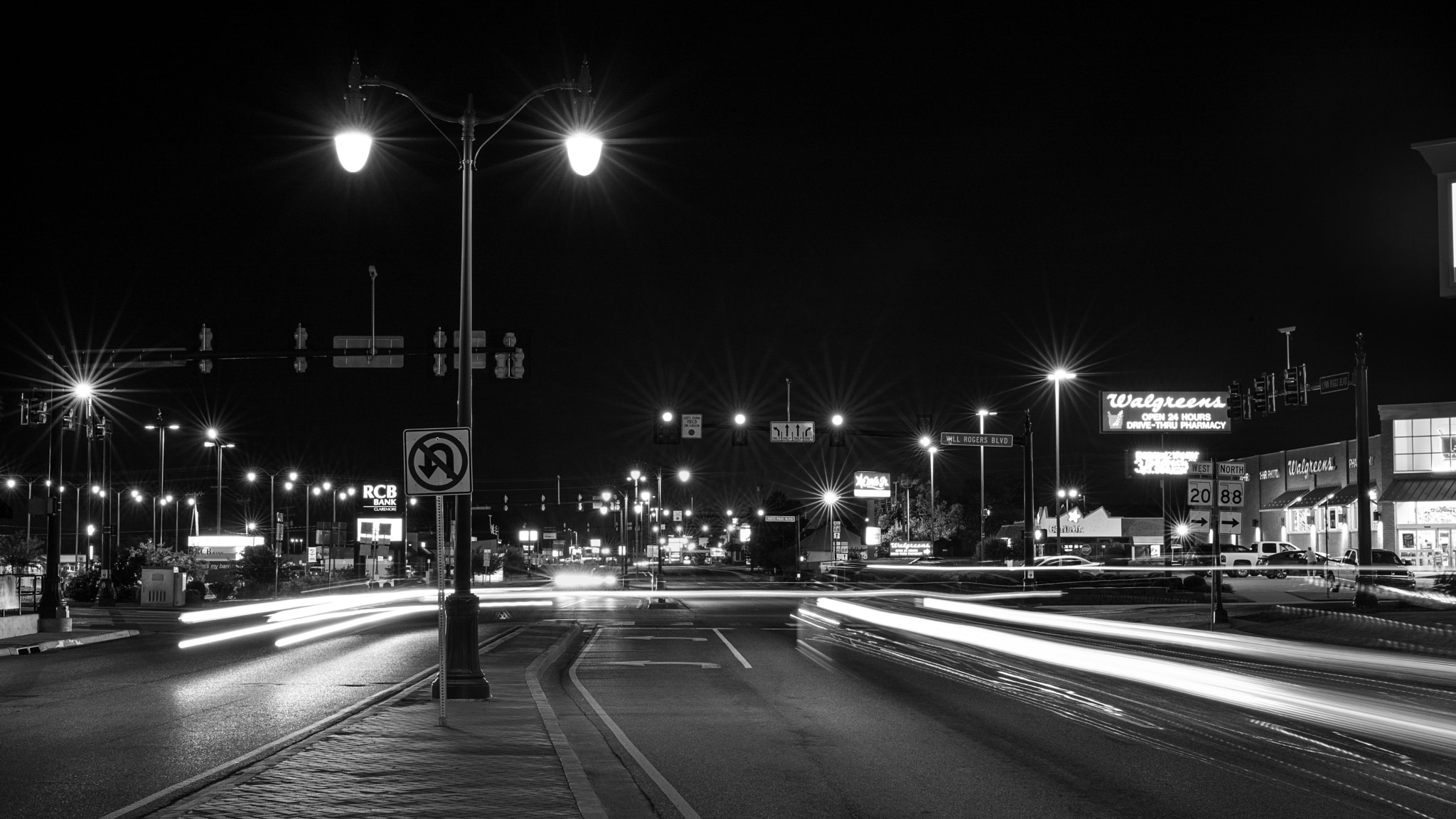 Leica APO-Summicron-M 50mm F2 ASPH sample photo. Intersection photography