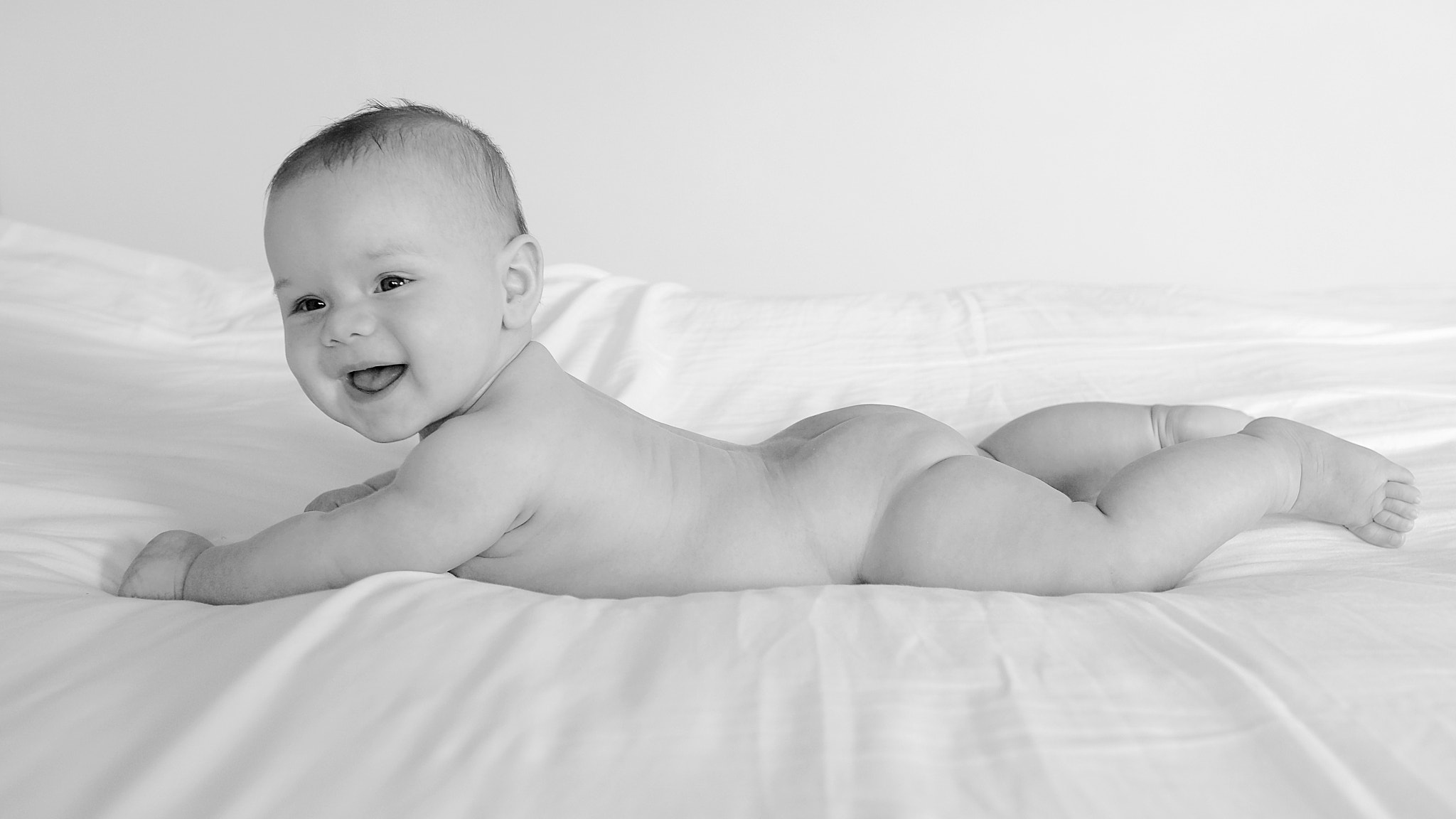 Canon EOS-1Ds Mark III sample photo. Happy baby. photography