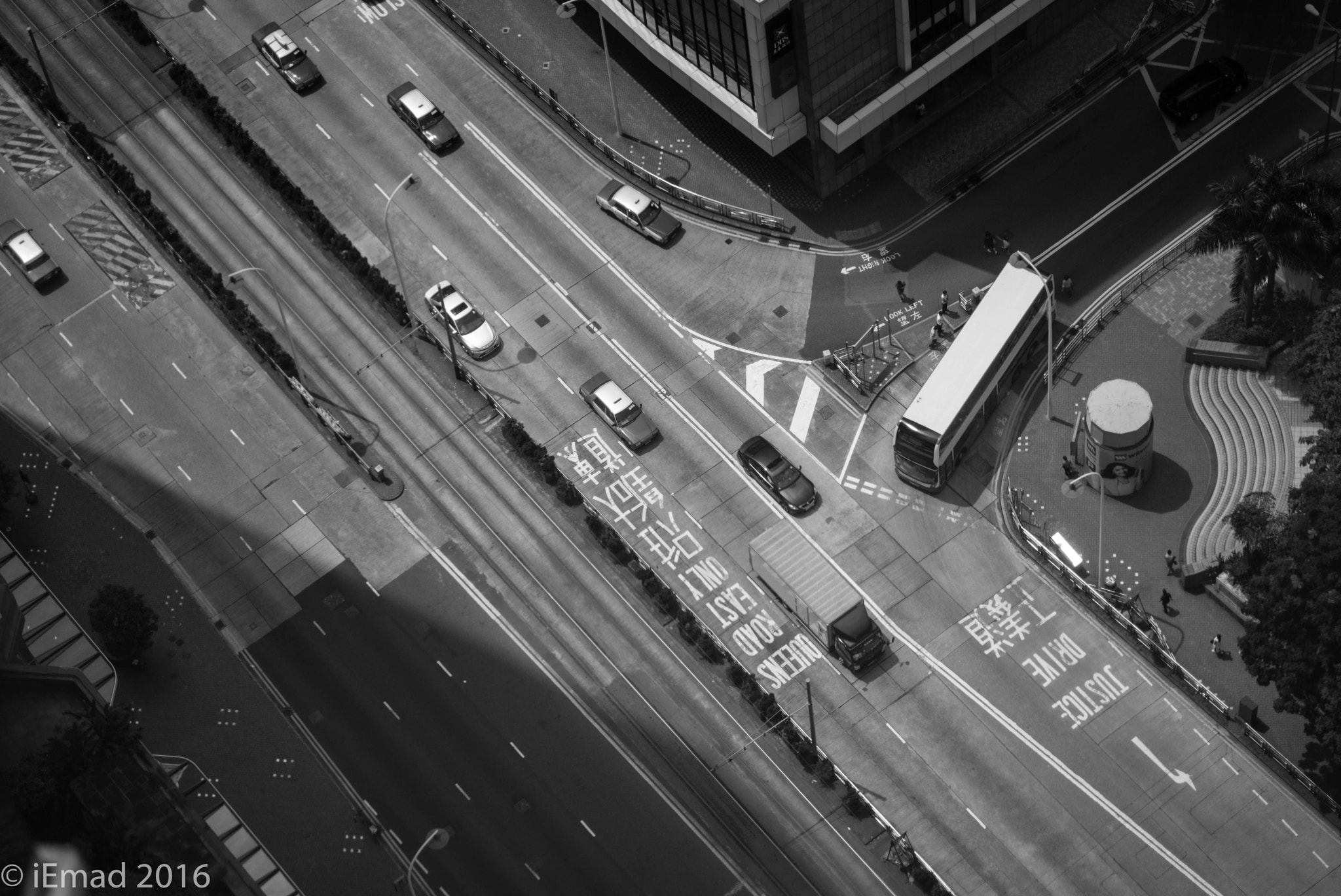 Leica APO-Summicron-M 90mm F2 ASPH sample photo. Queensway road from the top. photography