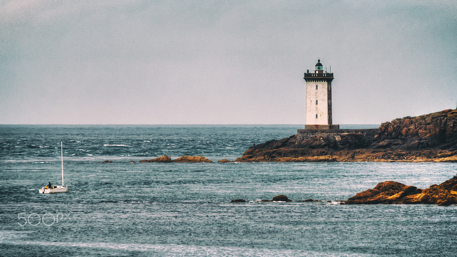 Sigma 120-400mm F4.5-5.6 DG OS HSM sample photo. Faro di kermorvan photography