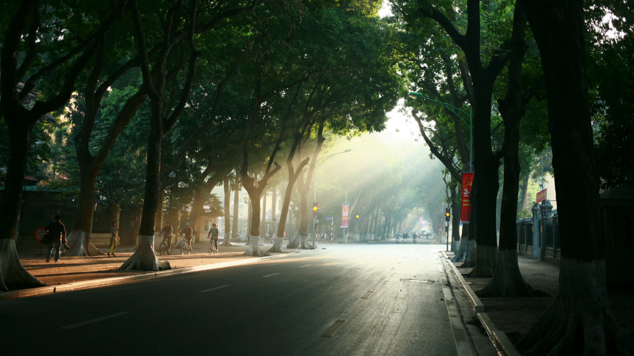 Canon EOS 5D + Canon EF 40mm F2.8 STM sample photo. Street life photography