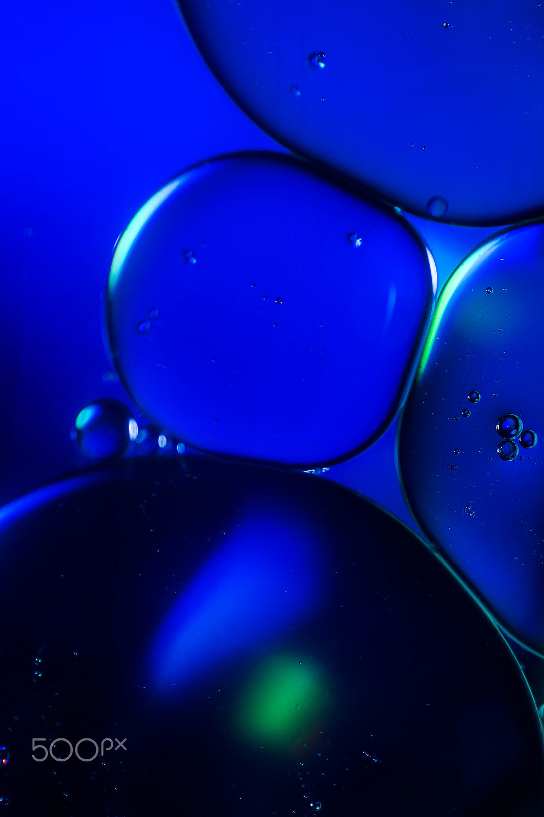 Canon EF-S 60mm F2.8 Macro USM sample photo. Oil and water photography