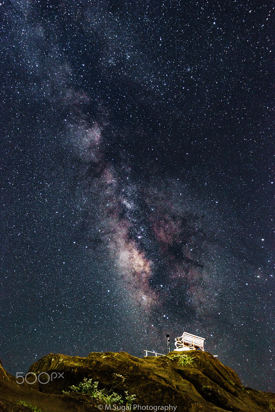 16-28mm F2.8 sample photo. 野島崎灯台の白いベンチと天の川 photography