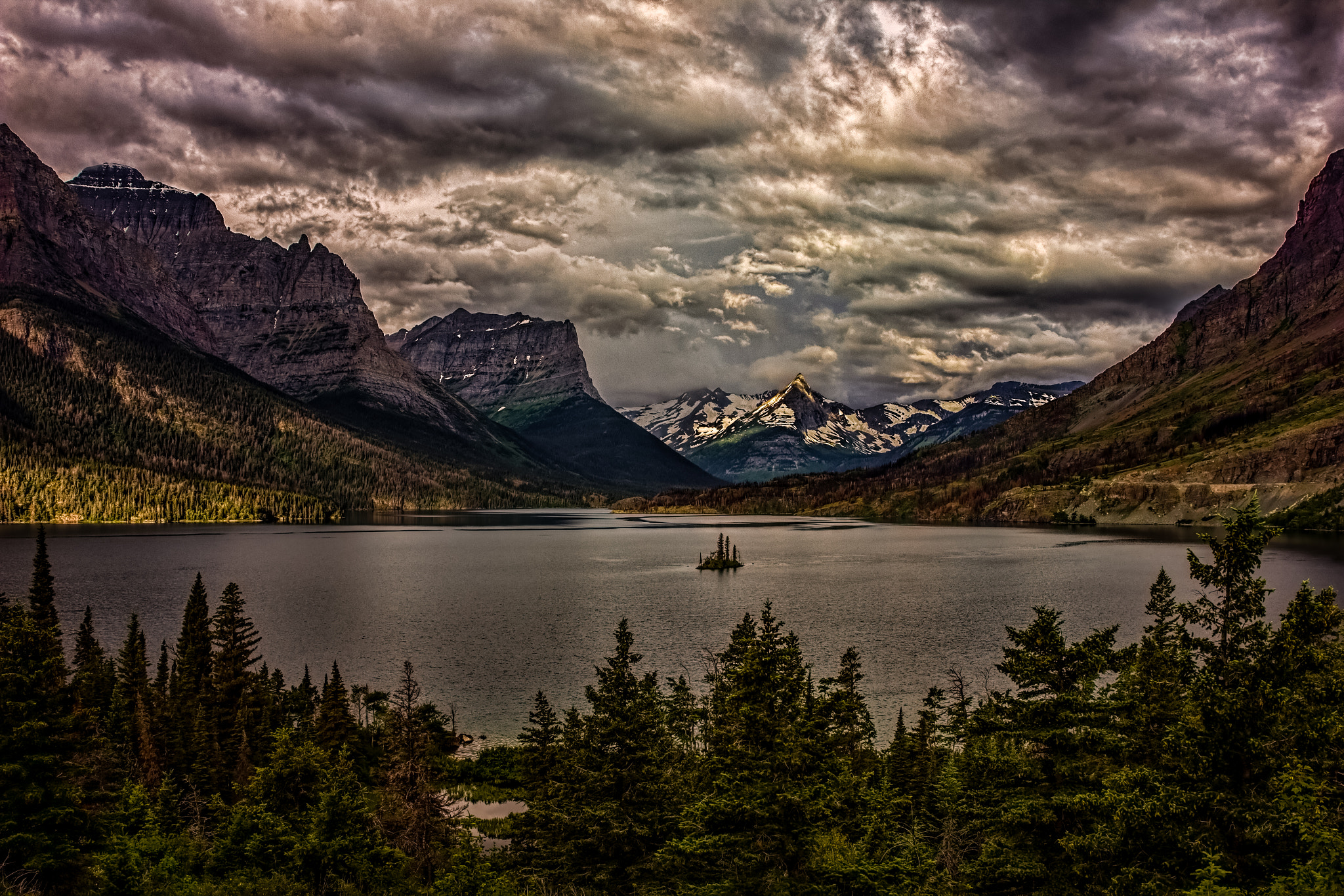 Canon EF 24-70mm F2.8L II USM sample photo. Saint mary lake stormy sunrise 01 photography