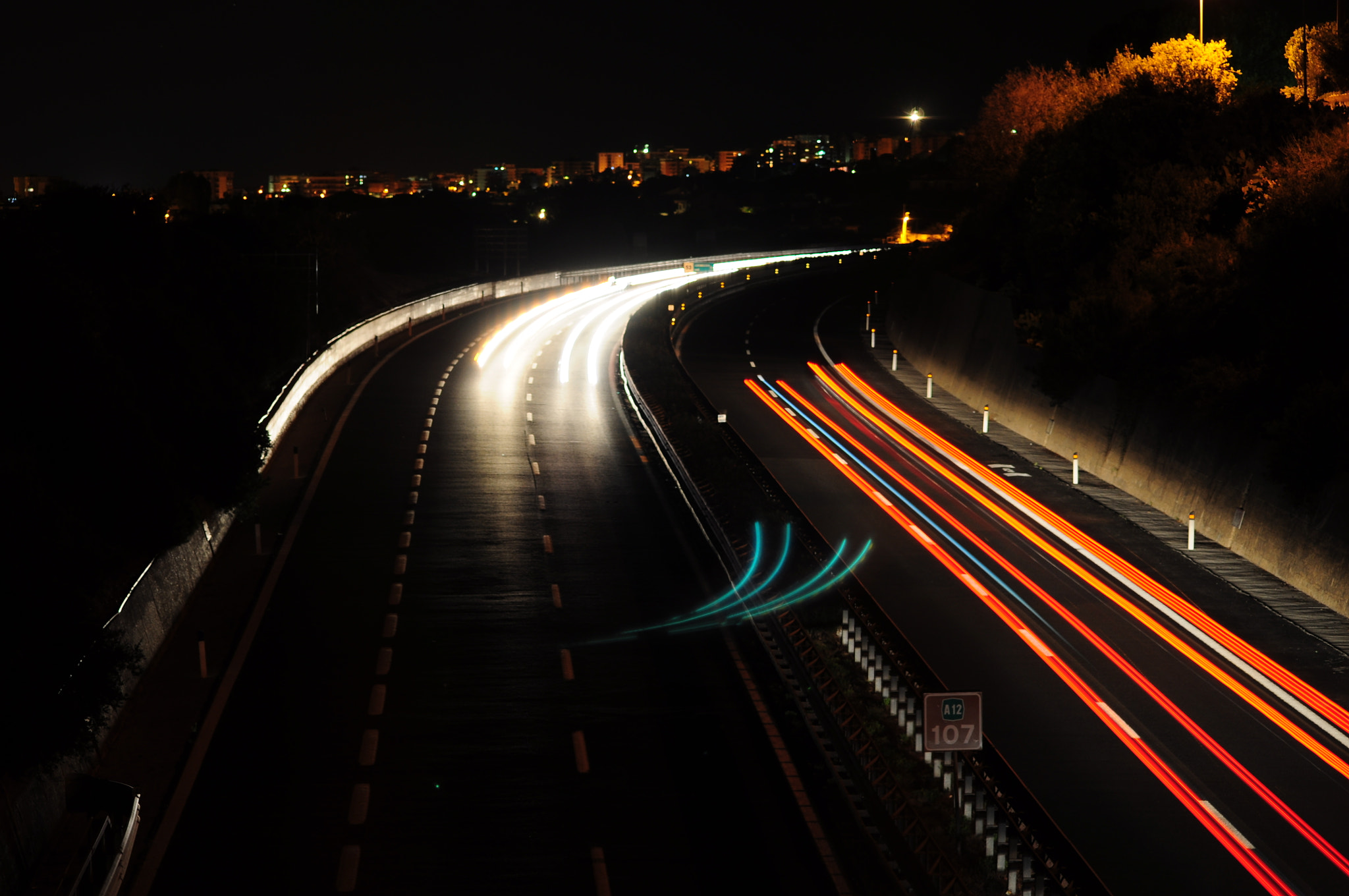 Nikon D5000 + AF Nikkor 70-210mm f/4-5.6 sample photo. A night  light  photography
