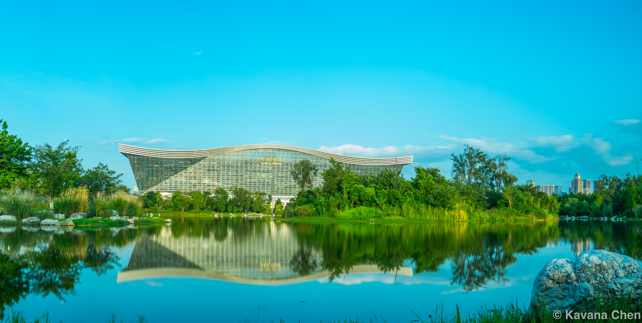 Sony a7 II + Minolta AF 17-35mm F2.8-4 (D) sample photo. Jincheng lake park photography
