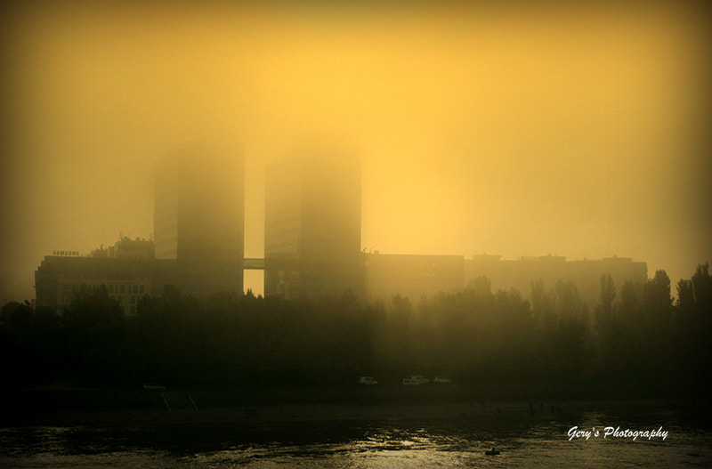 Canon EOS 400D (EOS Digital Rebel XTi / EOS Kiss Digital X) sample photo. Budapest sunrise photography