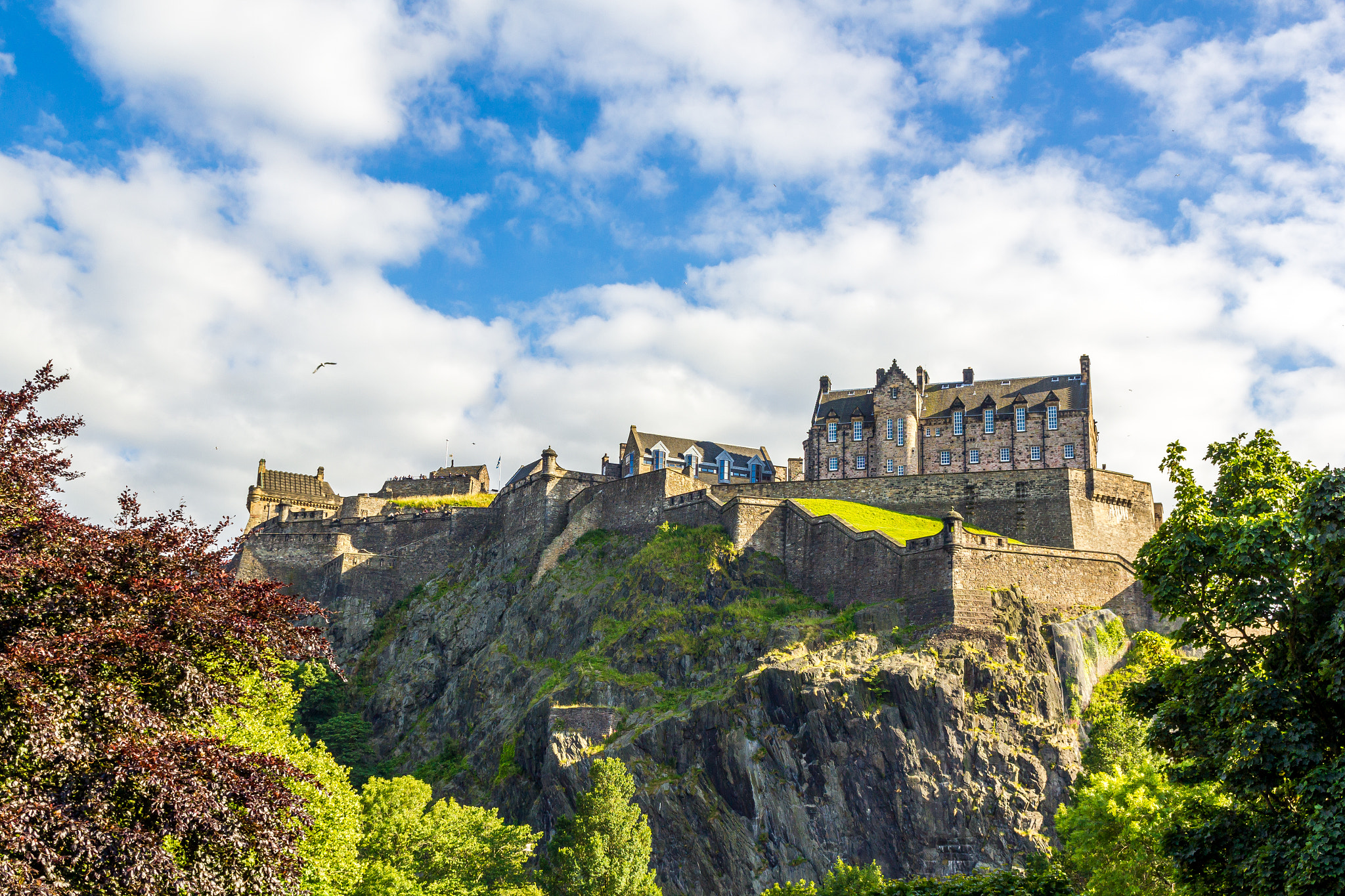 Canon EOS 550D (EOS Rebel T2i / EOS Kiss X4) sample photo. Castle in the sky photography