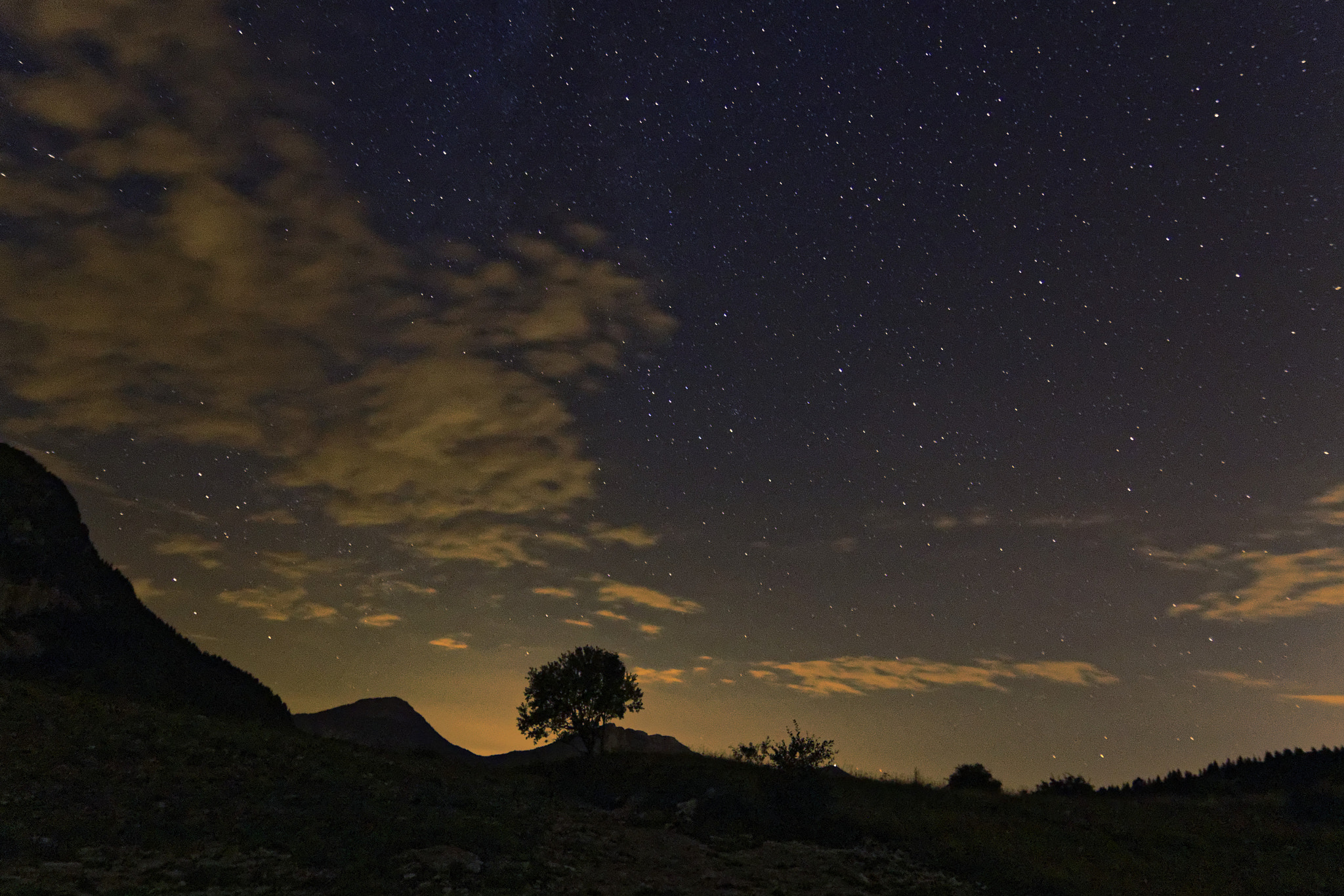 Tokina AT-X Pro 12-24mm F4 (IF) DX sample photo. Waiting for a clear sky photography