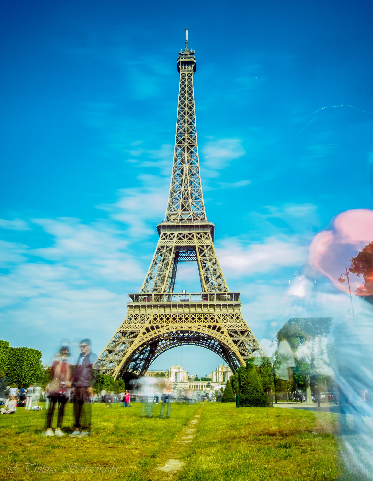 Olympus OM-D E-M1 + OLYMPUS M.9-18mm F4.0-5.6 sample photo. The ghost at eiffle tower... photography
