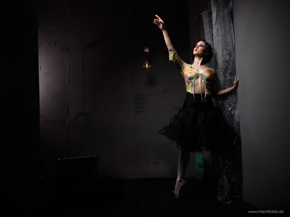 Phase One P40+ sample photo. Private ballet photography